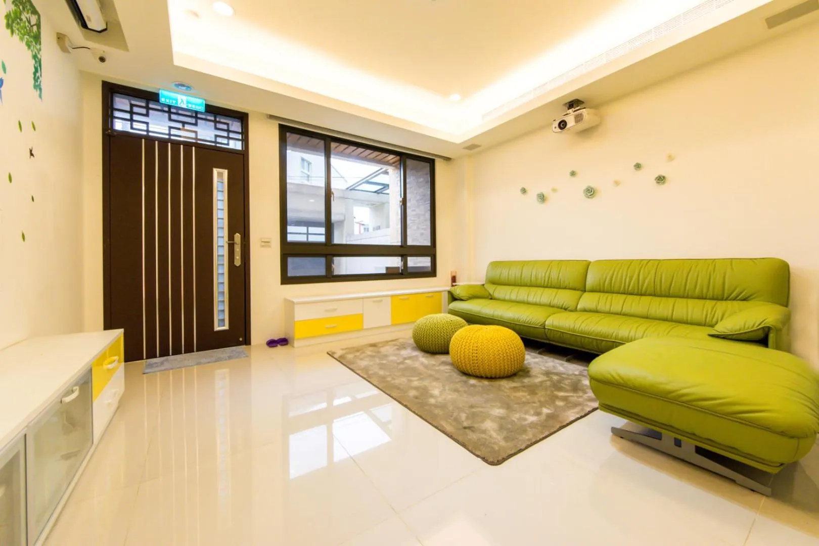 Lobby or reception in 醇境民宿市區車庫停車場