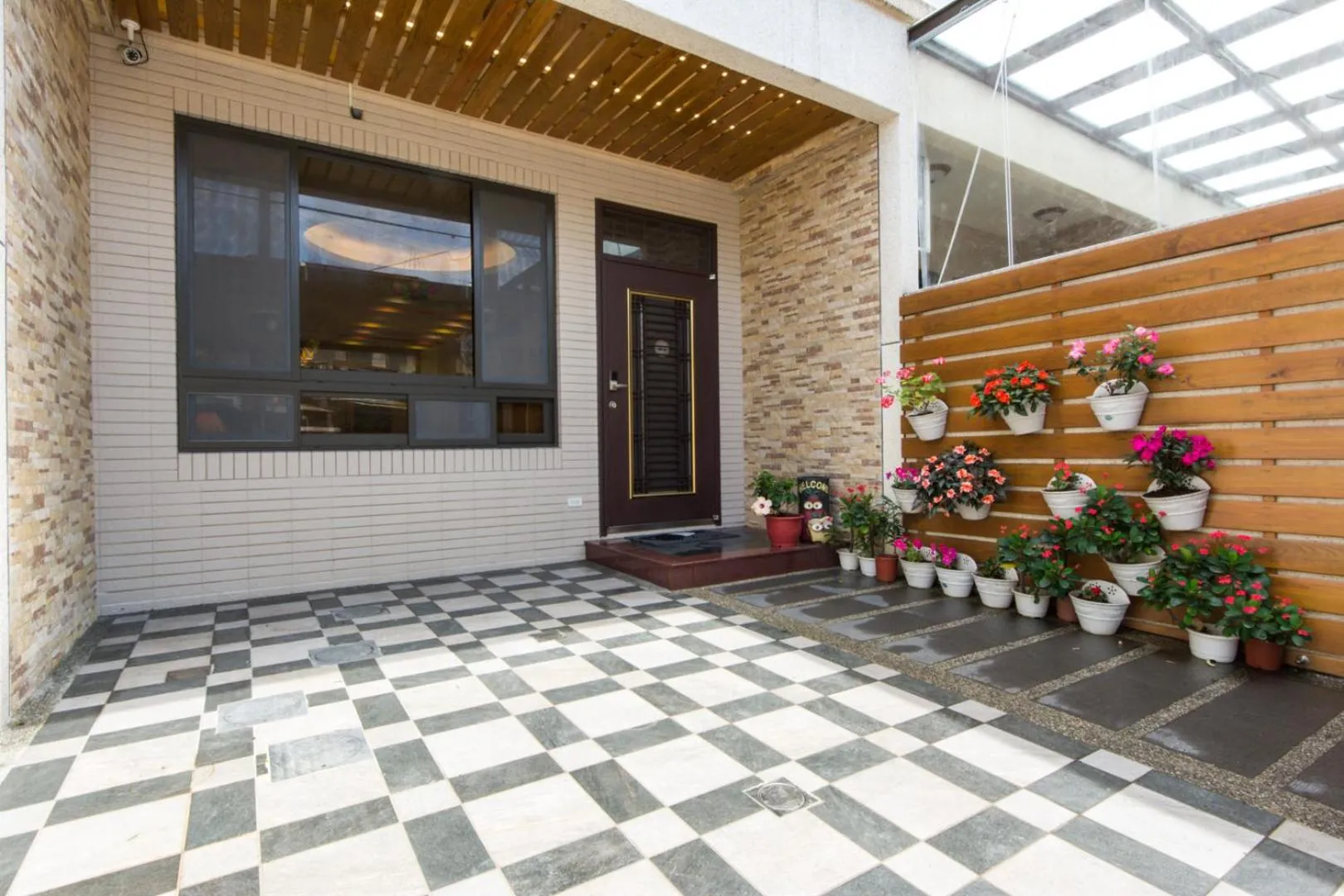 Patio in 醇境民宿市區車庫停車場