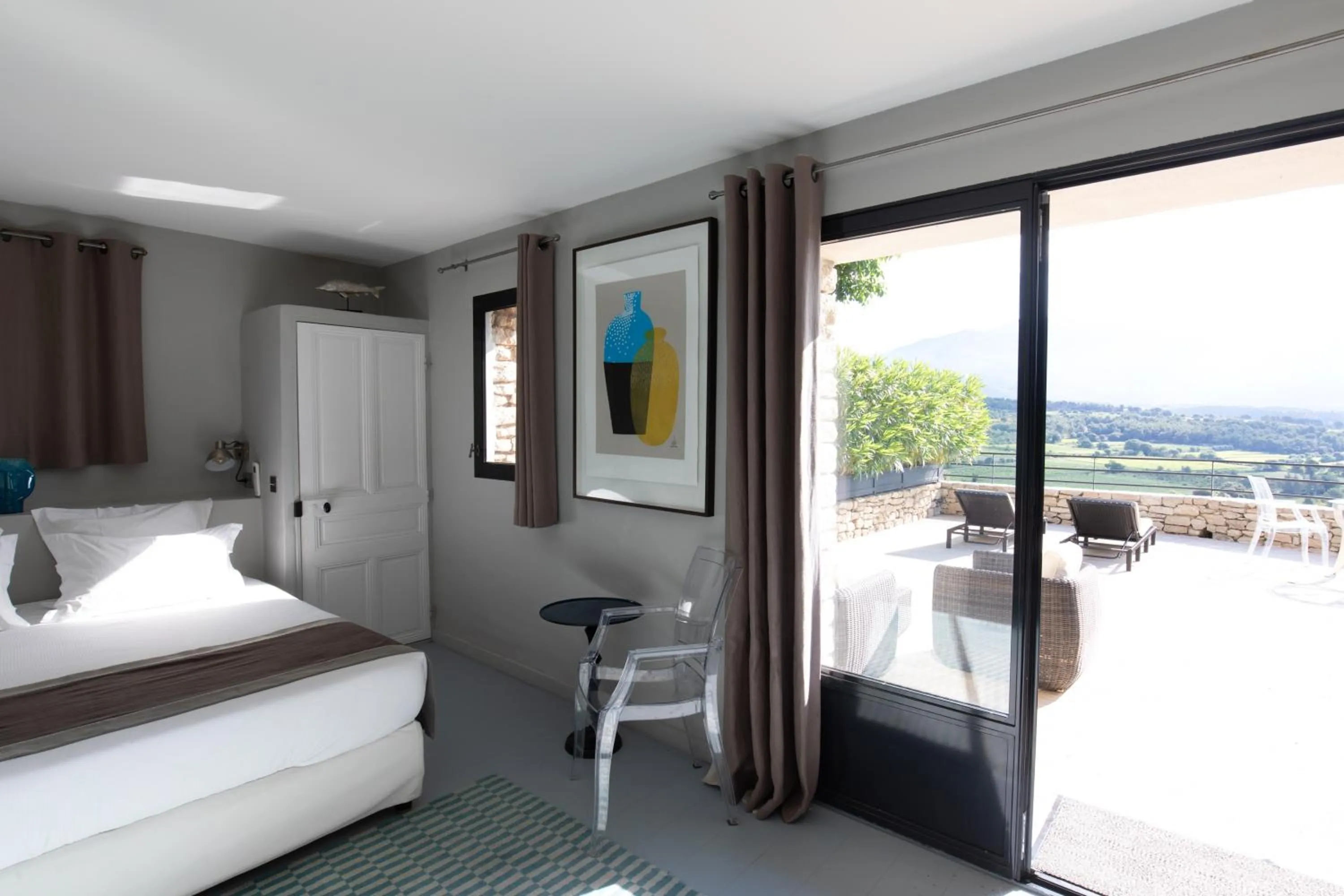 Balcony/Terrace, Bed in Hôtel La Maison de Crillon