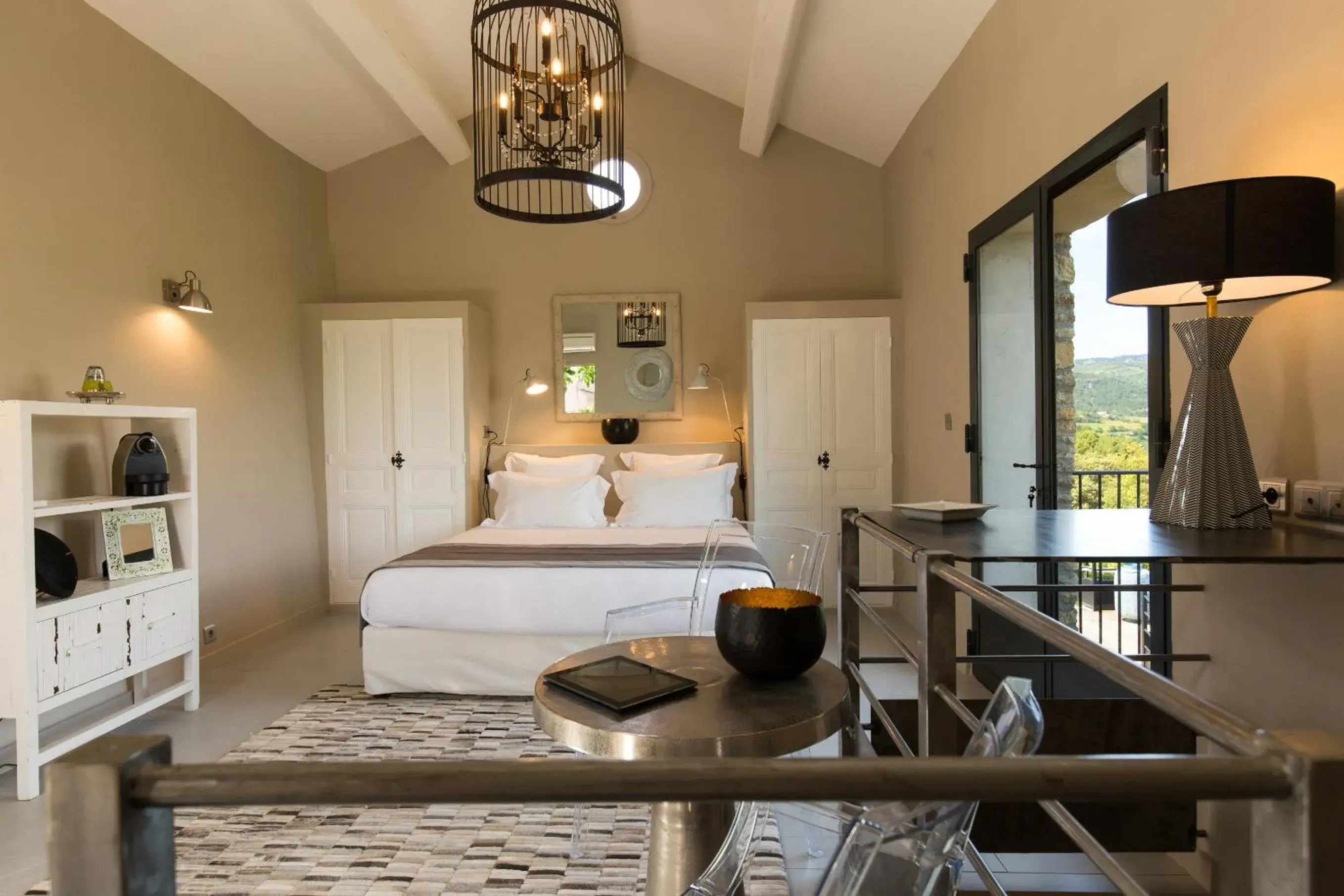 Suite with Terrace in Hôtel La Maison de Crillon Suite with Terrace in Hôtel La Maison de Crillon