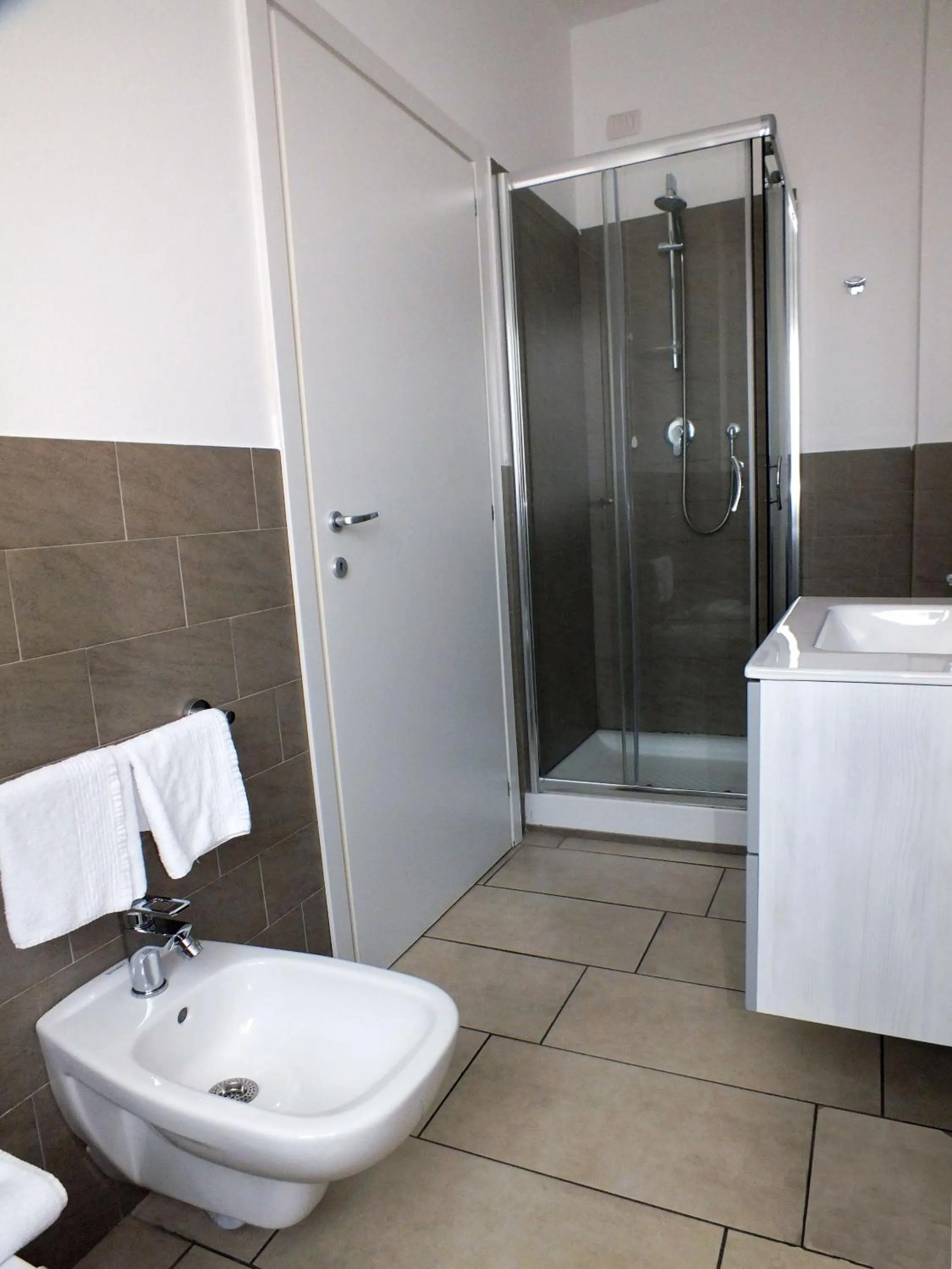 Bathroom in BB Hotels Aparthotel Visconti