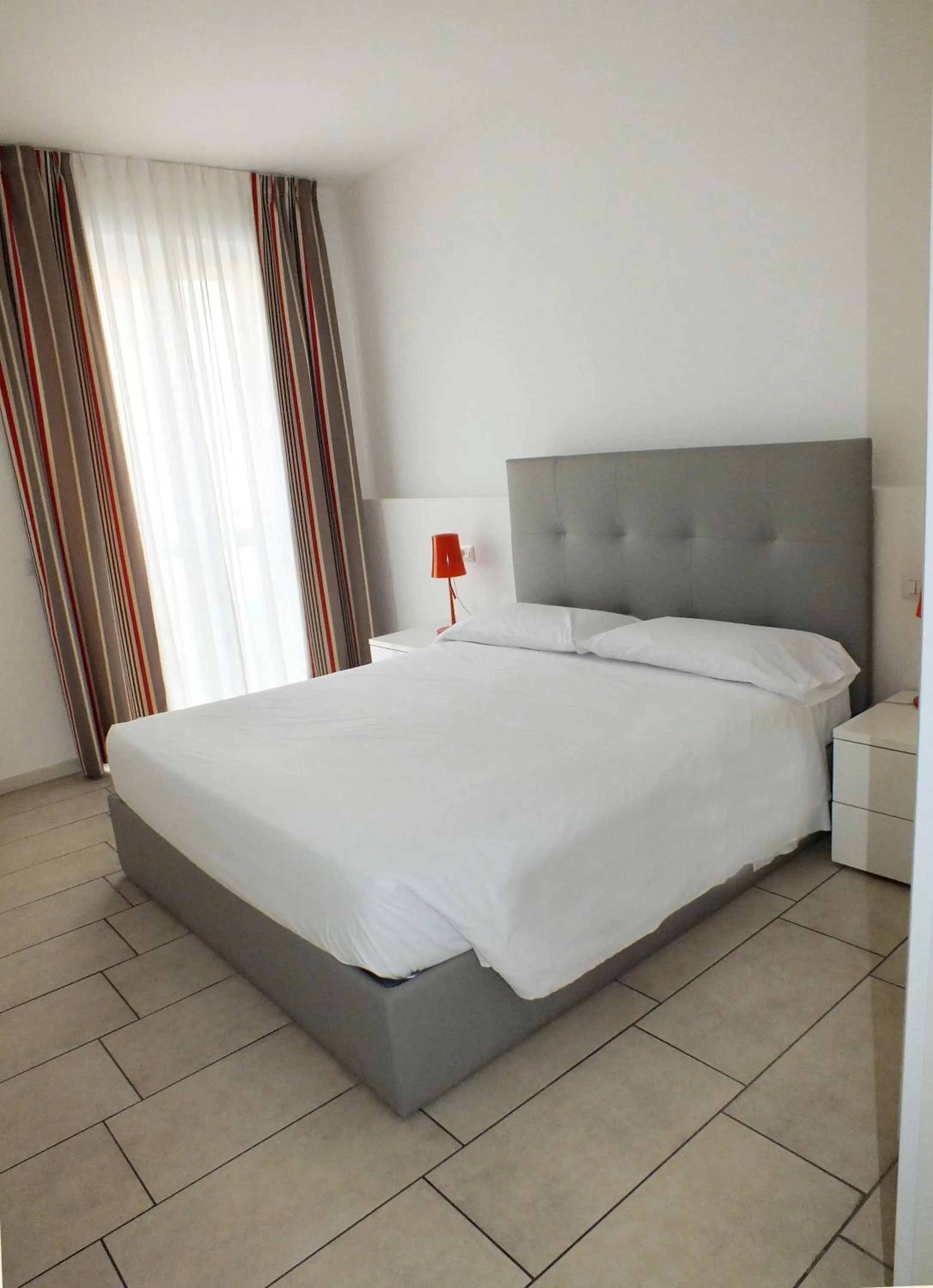 Bed in BB Hotels Aparthotel Visconti