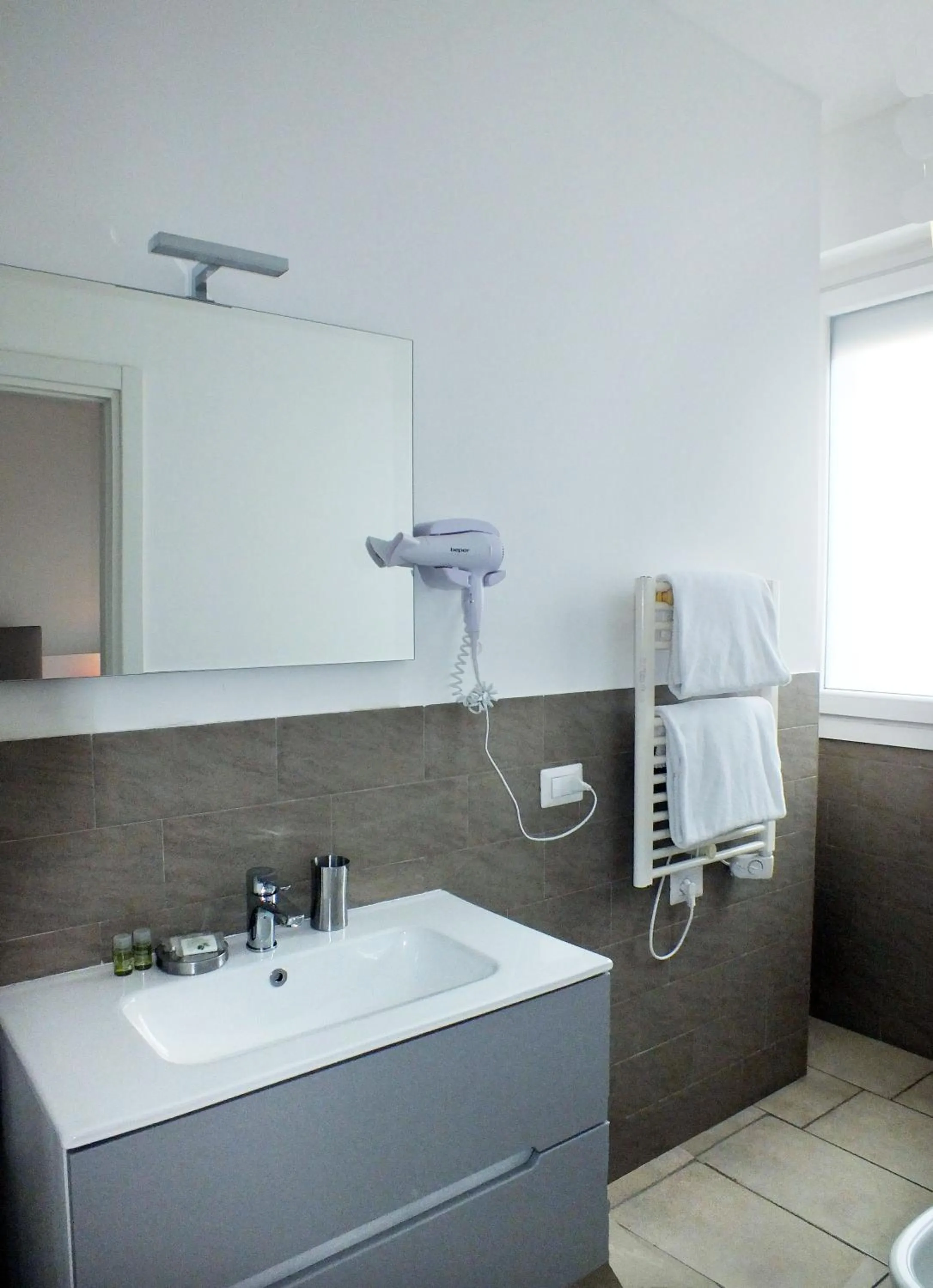 Bathroom in BB Hotels Aparthotel Visconti