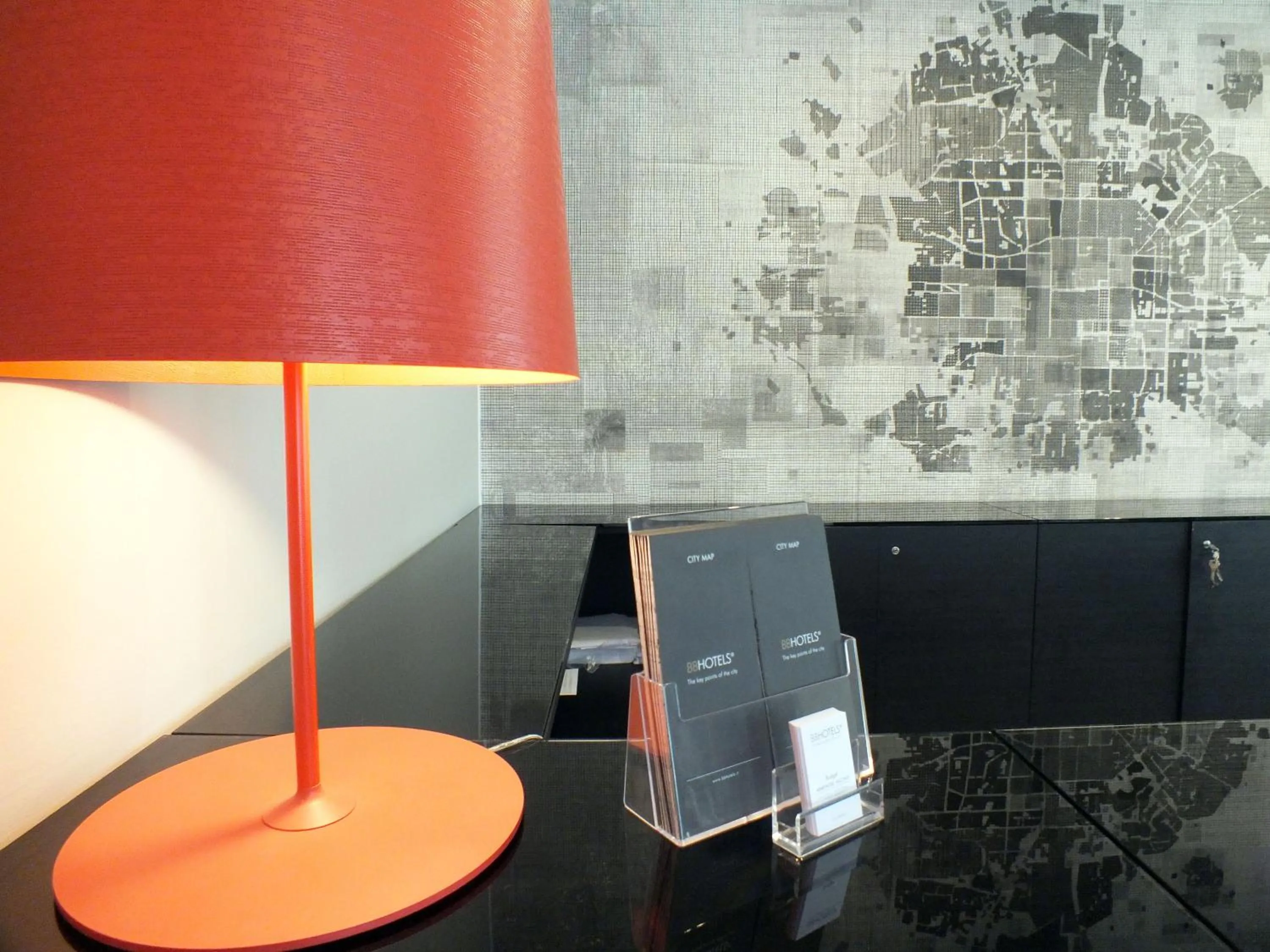 Lobby or reception in BB Hotels Aparthotel Visconti