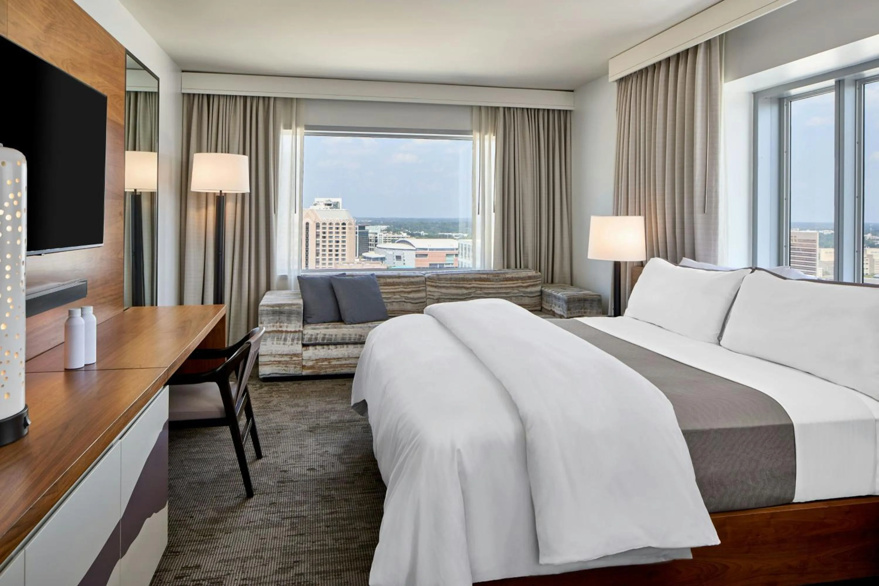 Photo of the whole room, Bed in The Westin Charlotte