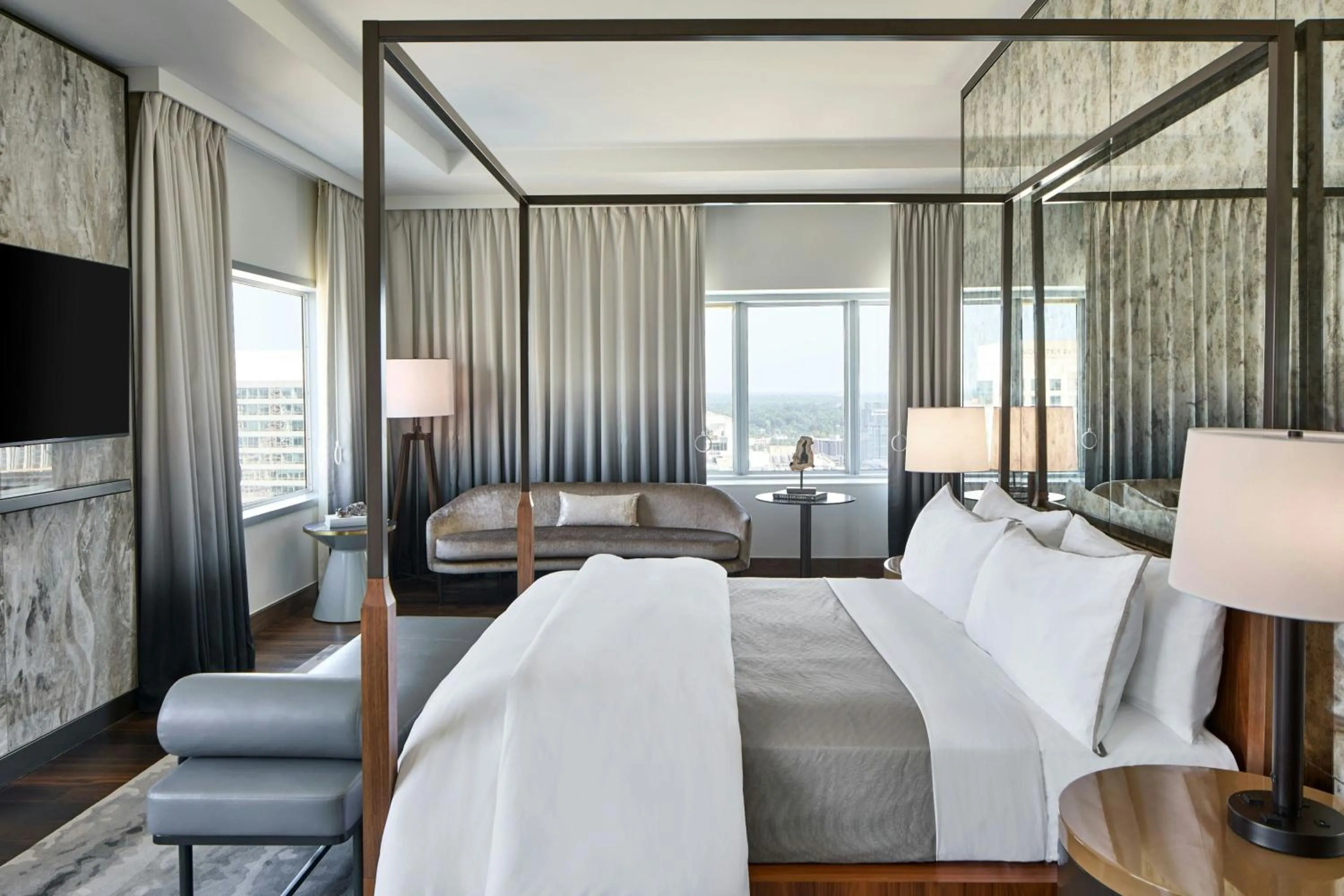 Photo of the whole room, Bed in The Westin Charlotte