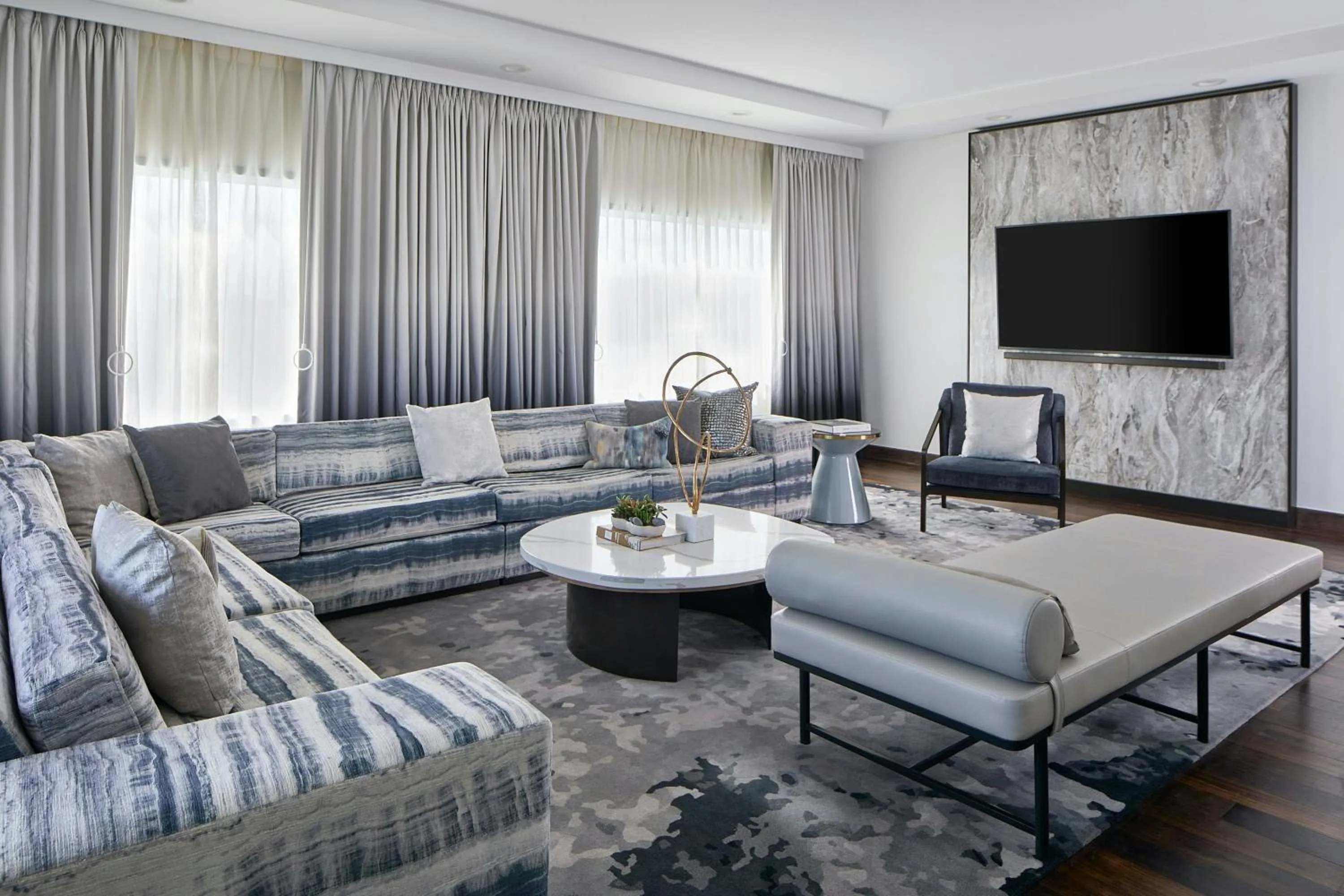 Living room in The Westin Charlotte