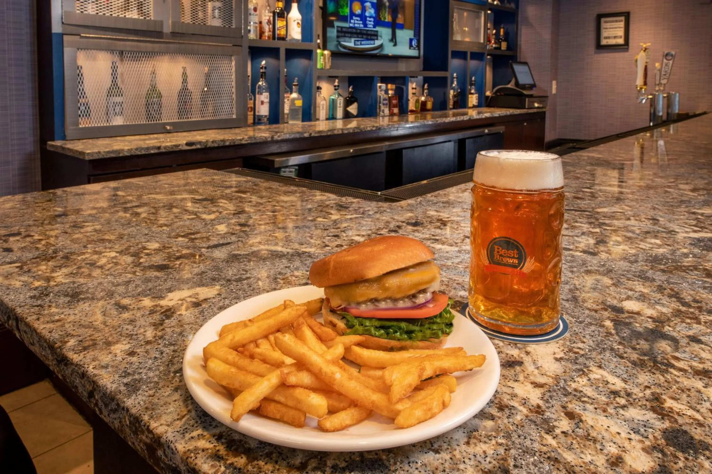 Lounge or bar in Four Points Philadelphia City Center