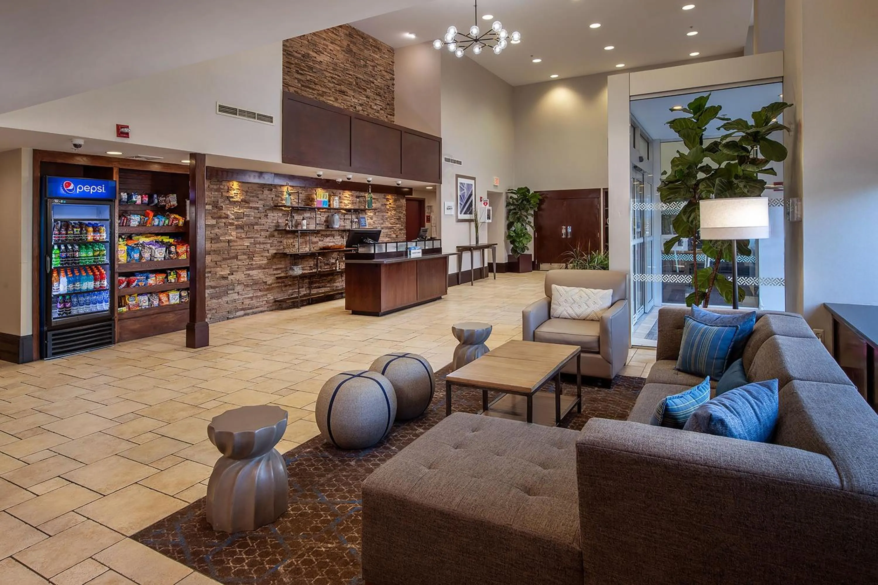 Lobby or reception in Four Points Philadelphia City Center