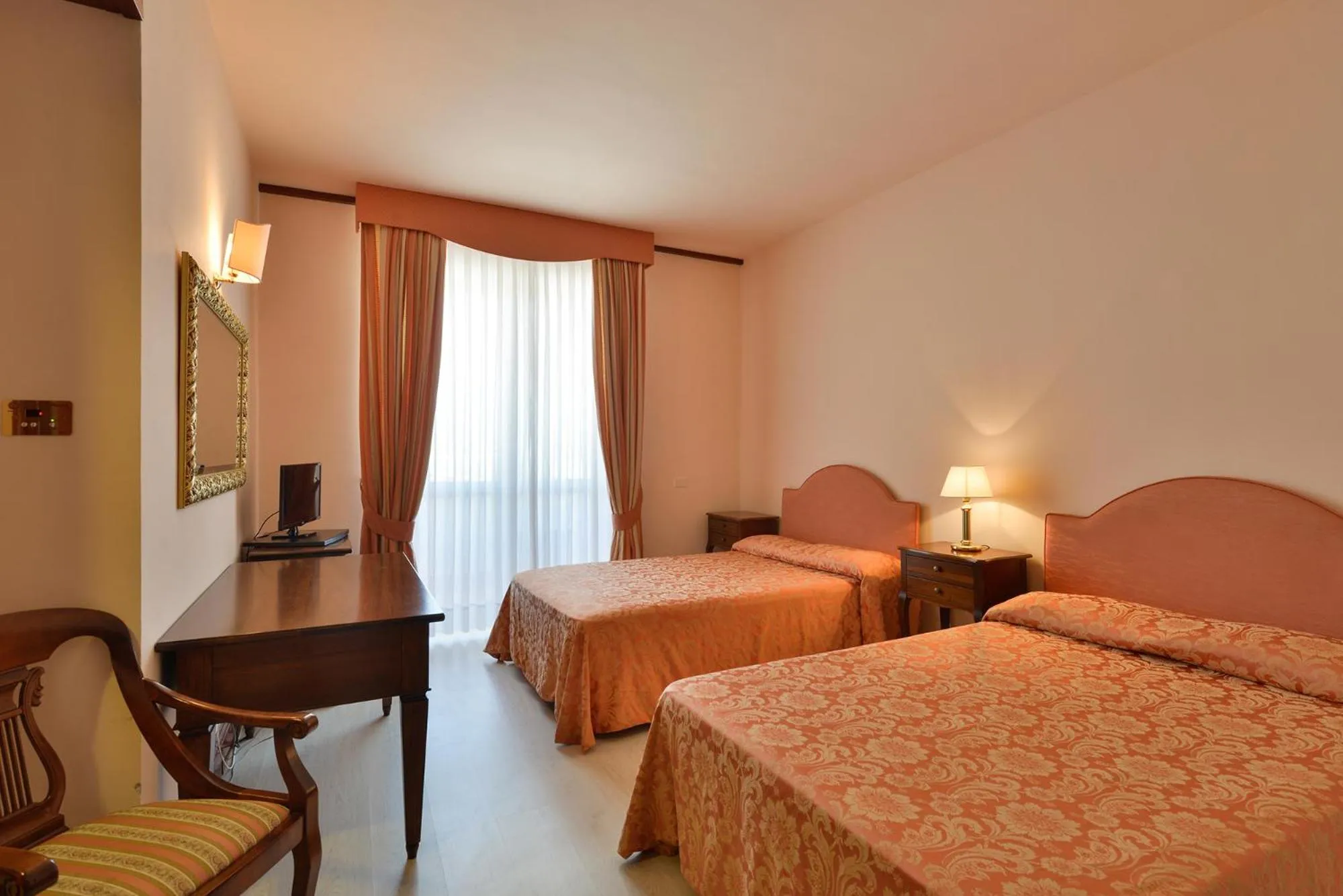 Photo of the whole room, Bed in Hotel Meridiana