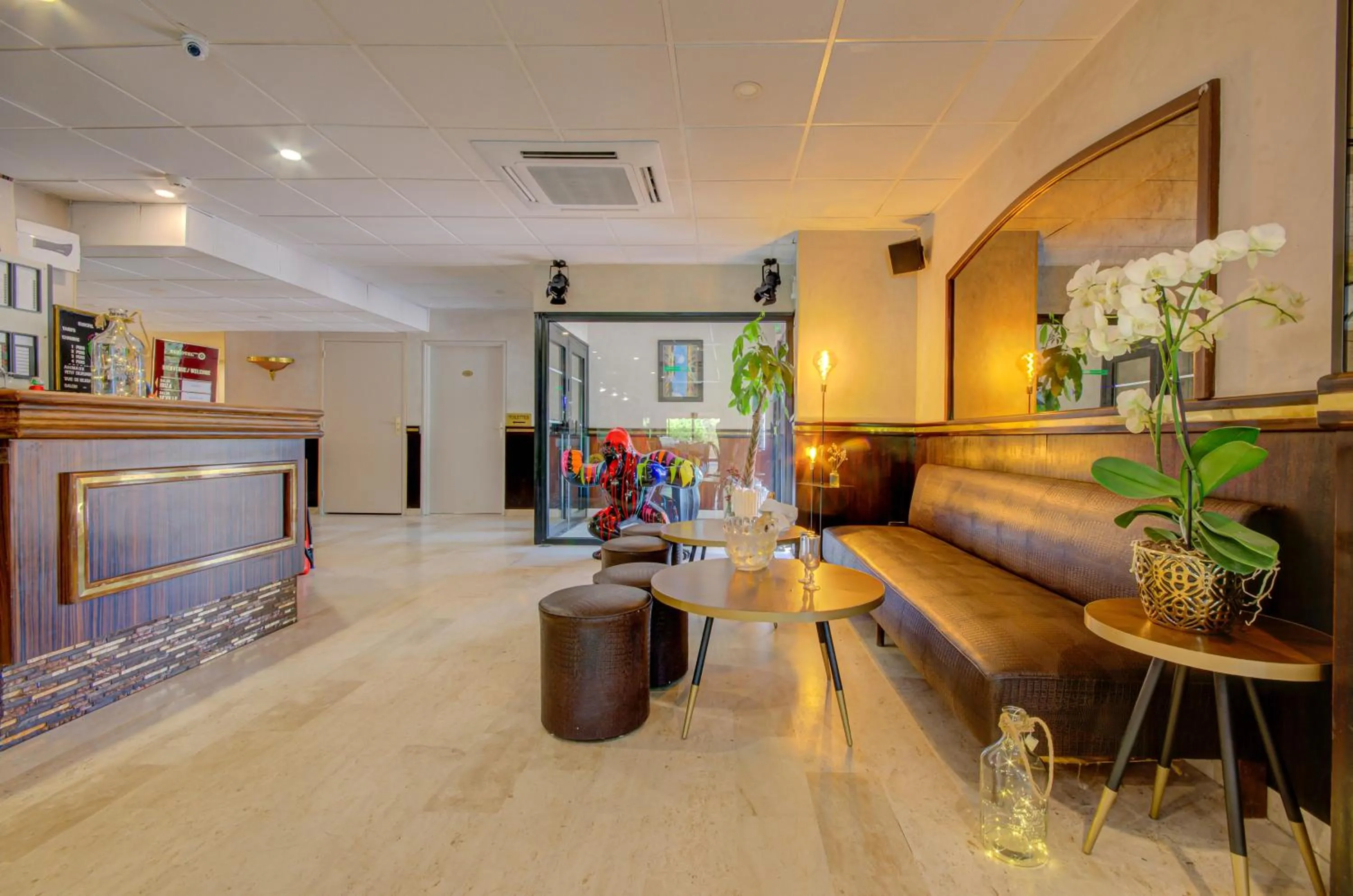 Lobby or reception in Eurotel Parc Expo Airport Montpellier