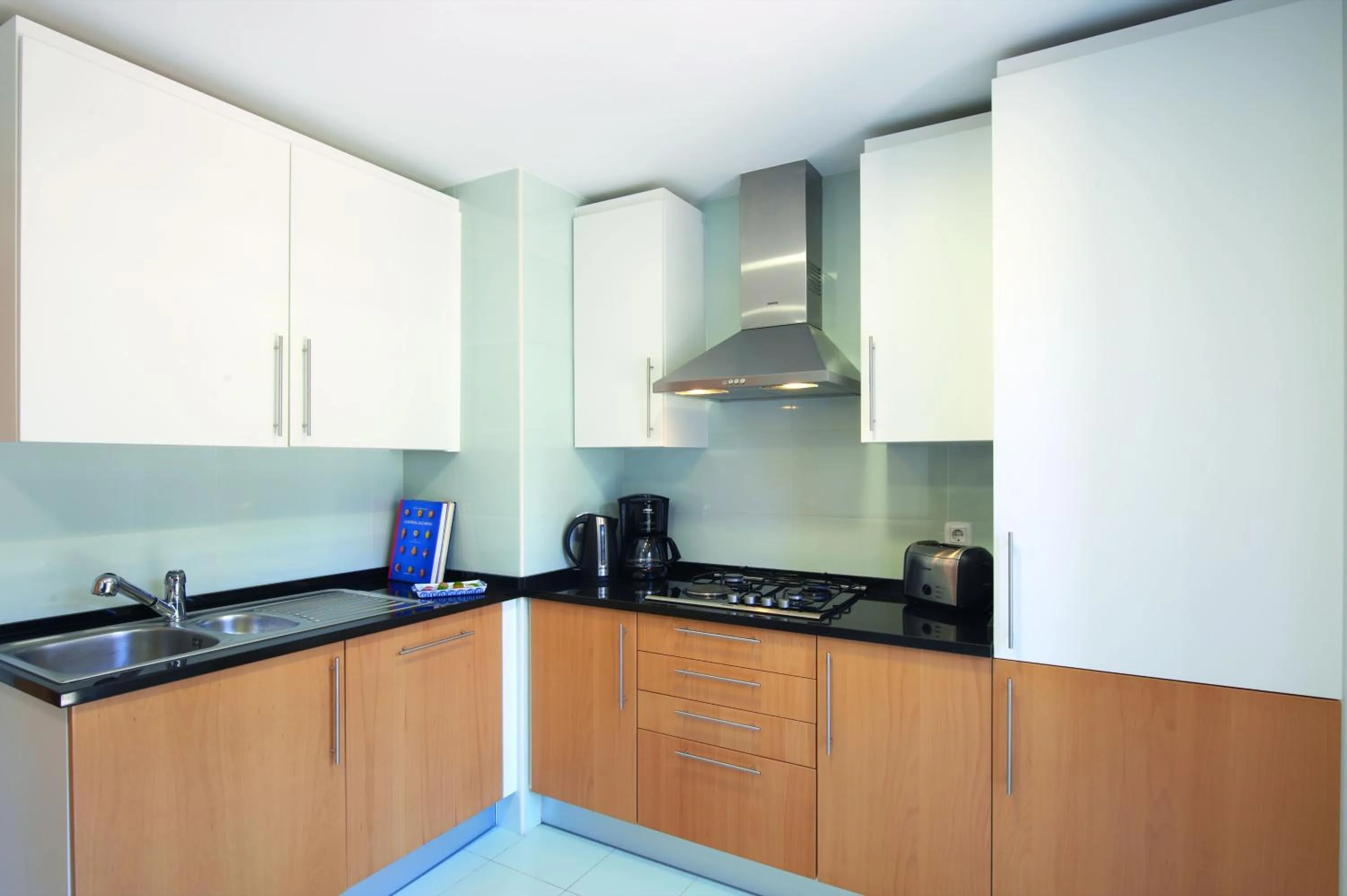 Kitchen or kitchenette in Real Marina Residence