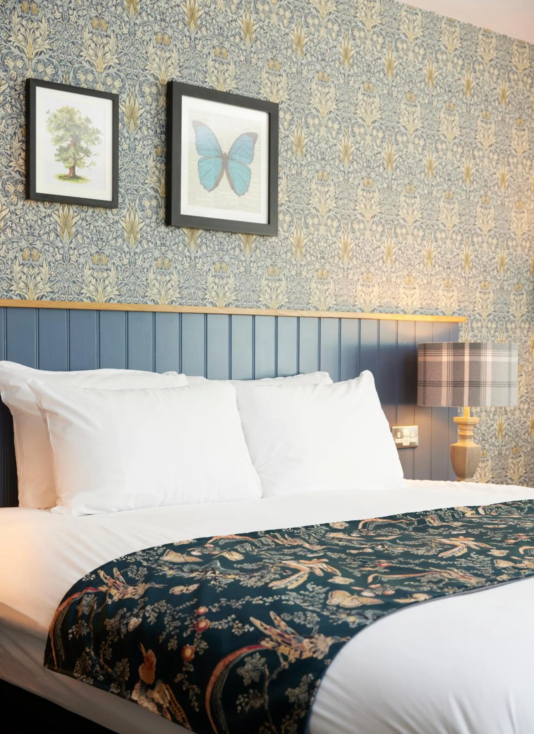 Bed in Rose Revived by Chef & Brewer Collection