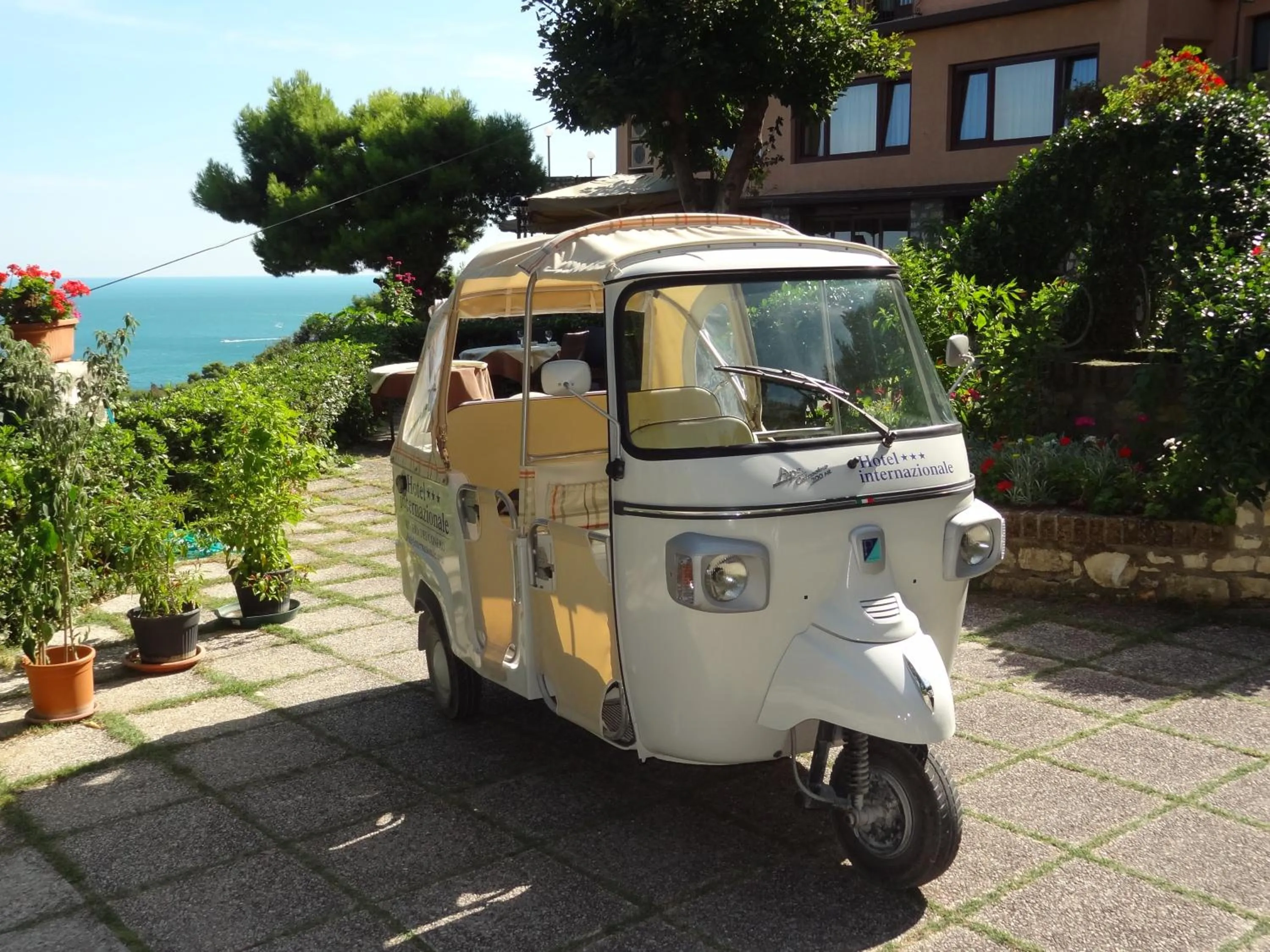 shuttle in Hotel Internazionale