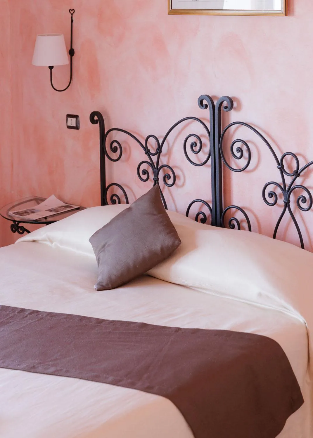 Property building, Bed in Hotel Internazionale