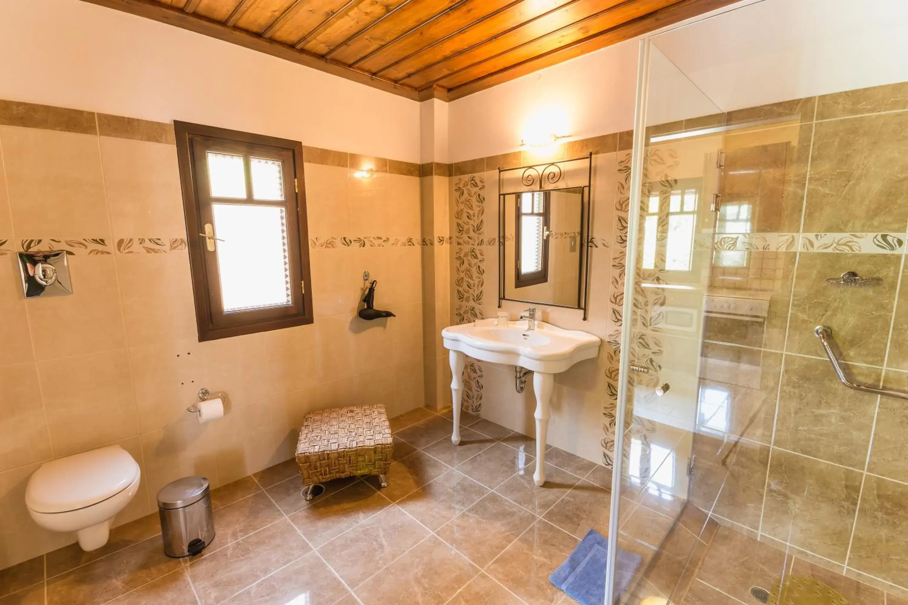 Bathroom in Ilaeira Mountain Resort Bathroom in Ilaeira Mountain Resort