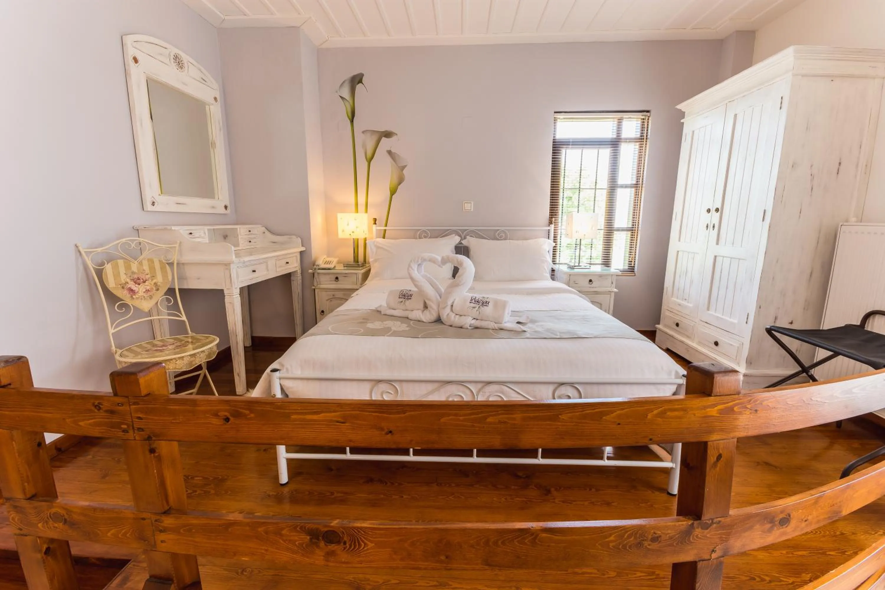 Photo of the whole room, Bed in Ilaeira Mountain Resort