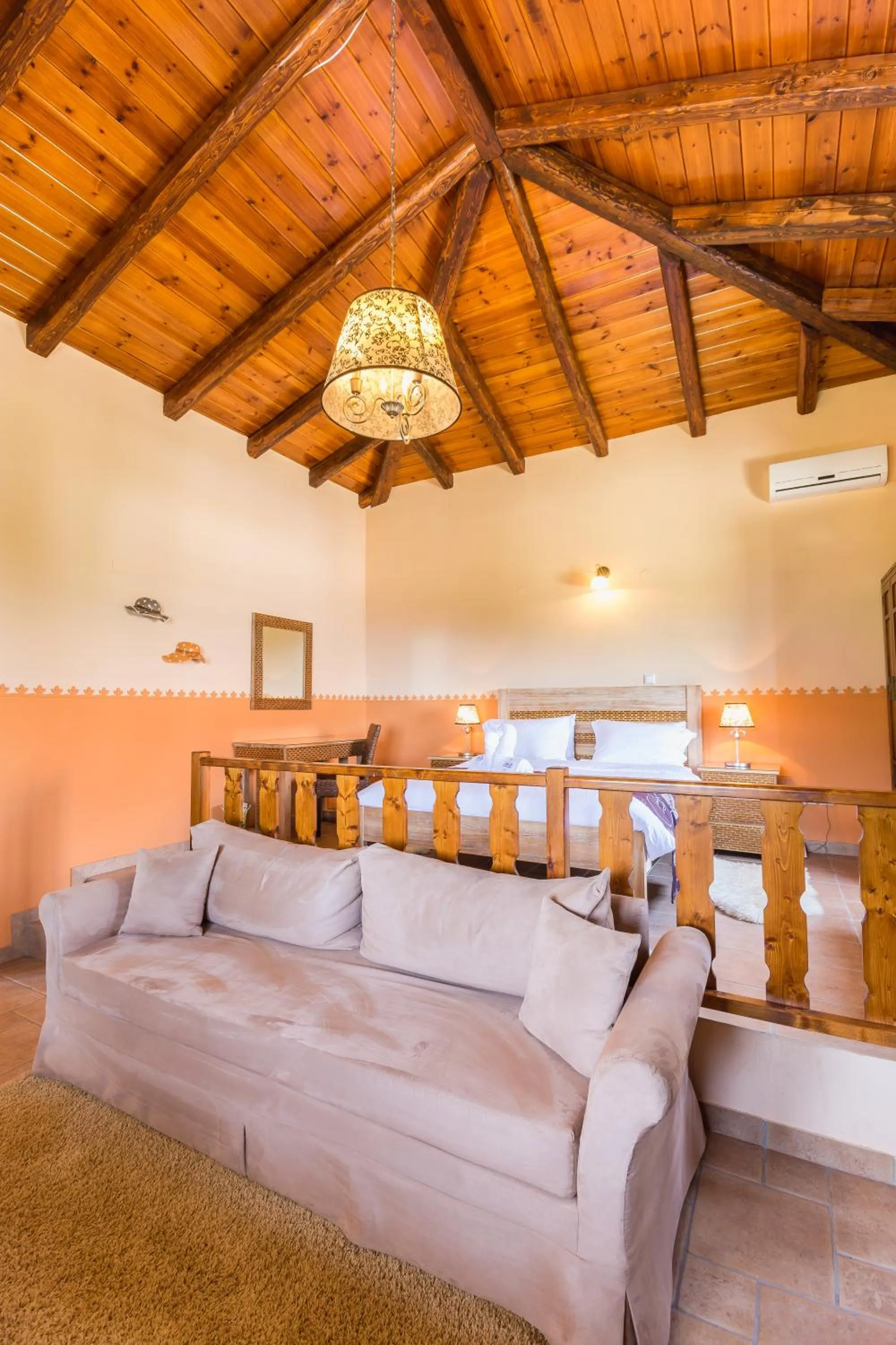 Living room, Bed in Ilaeira Mountain Resort