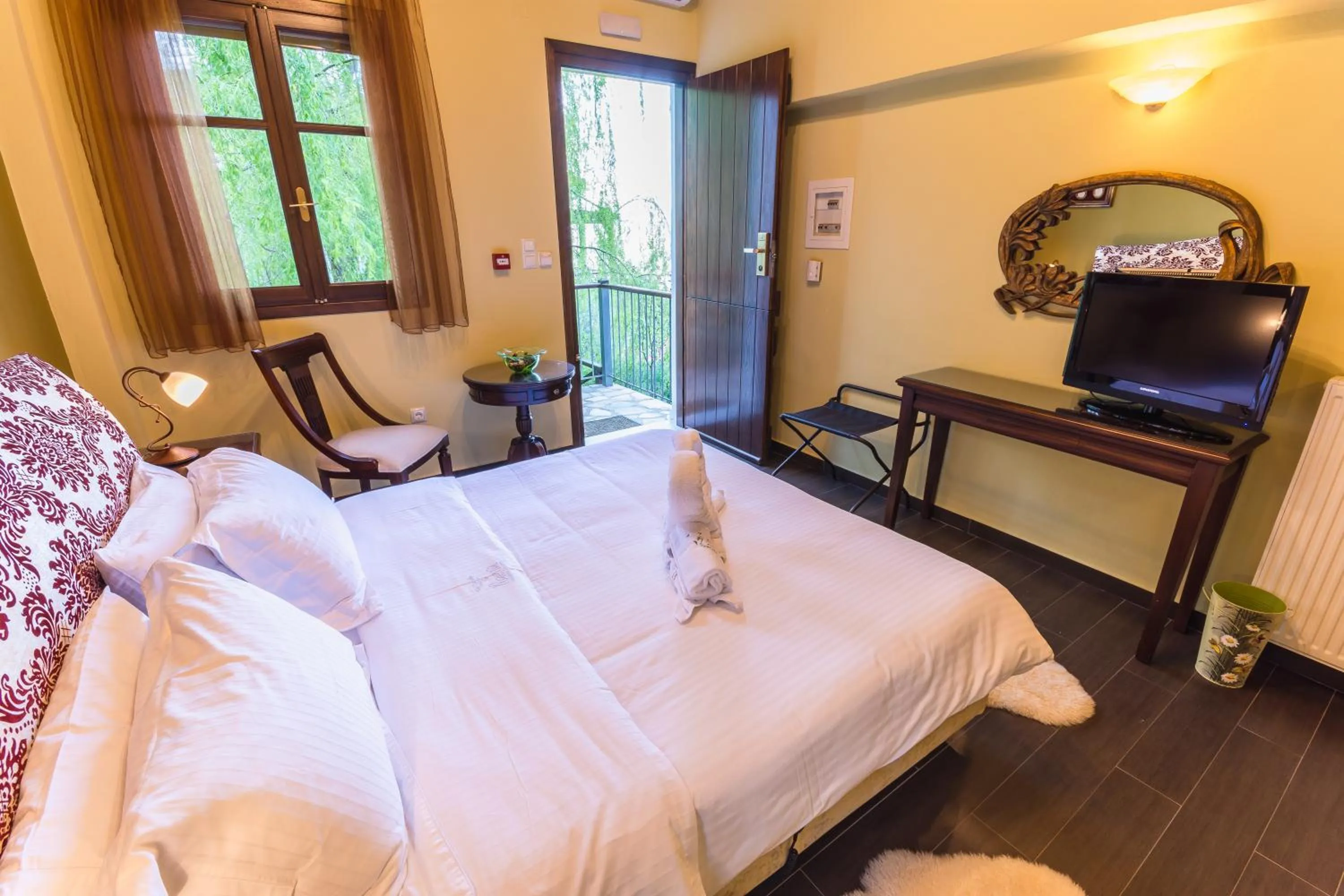 Decorative detail, Bed in Ilaeira Mountain Resort