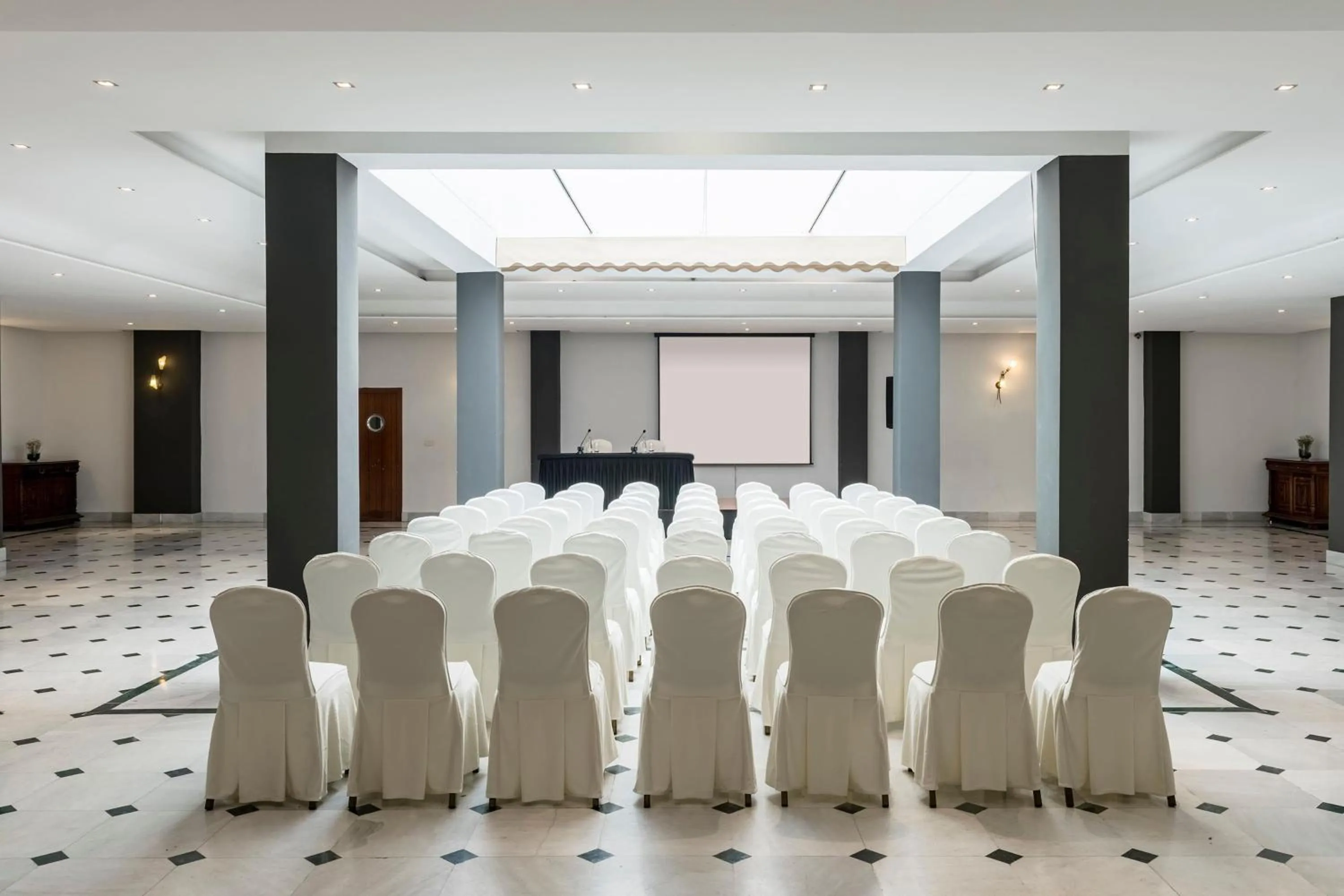 Meeting/conference room in Hotel Melilla Puerto, Affiliated by Meliá