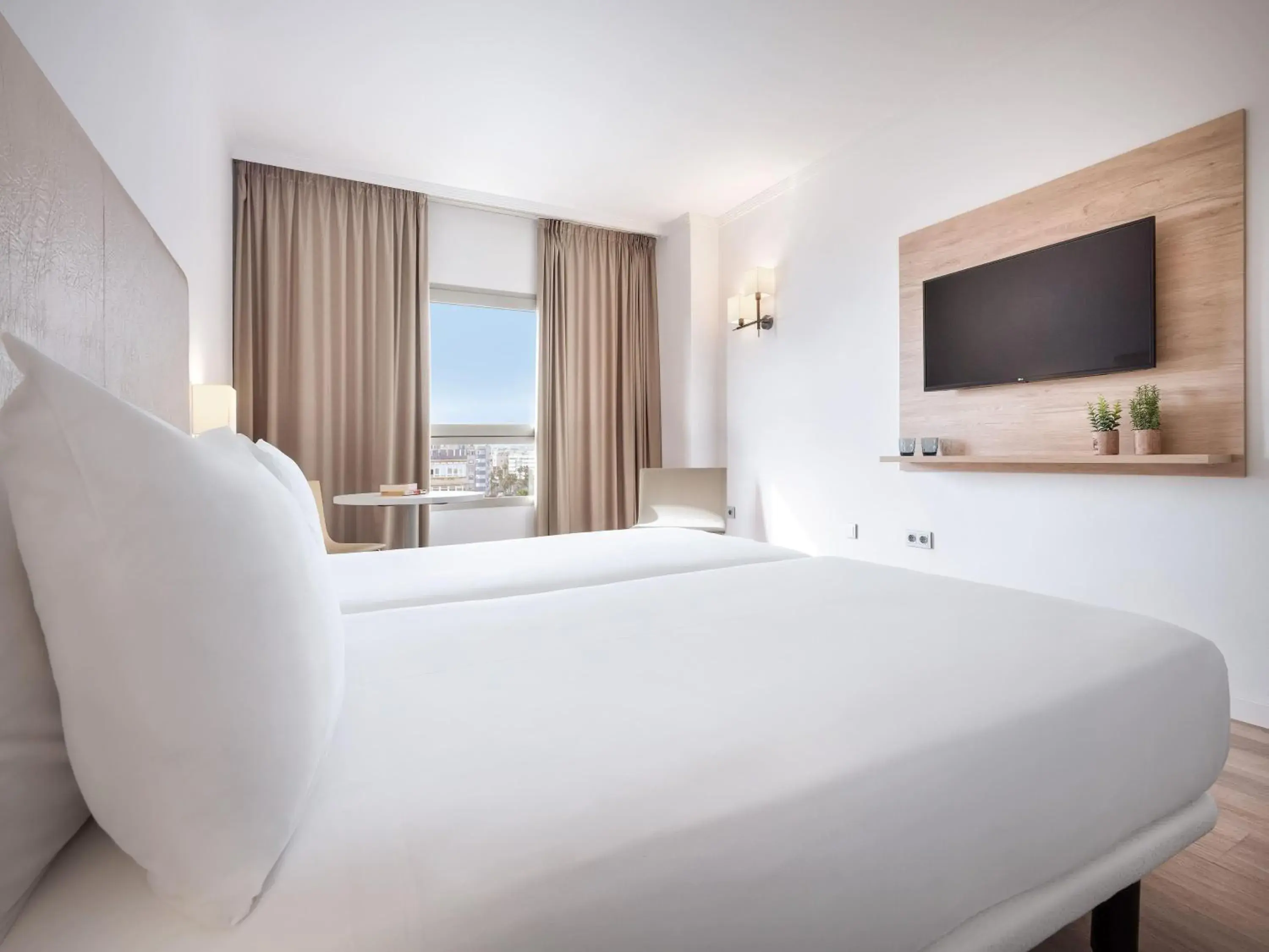 Bedroom, Bed in Hotel Melilla Puerto Bedroom, Bed in Hotel Melilla Puerto