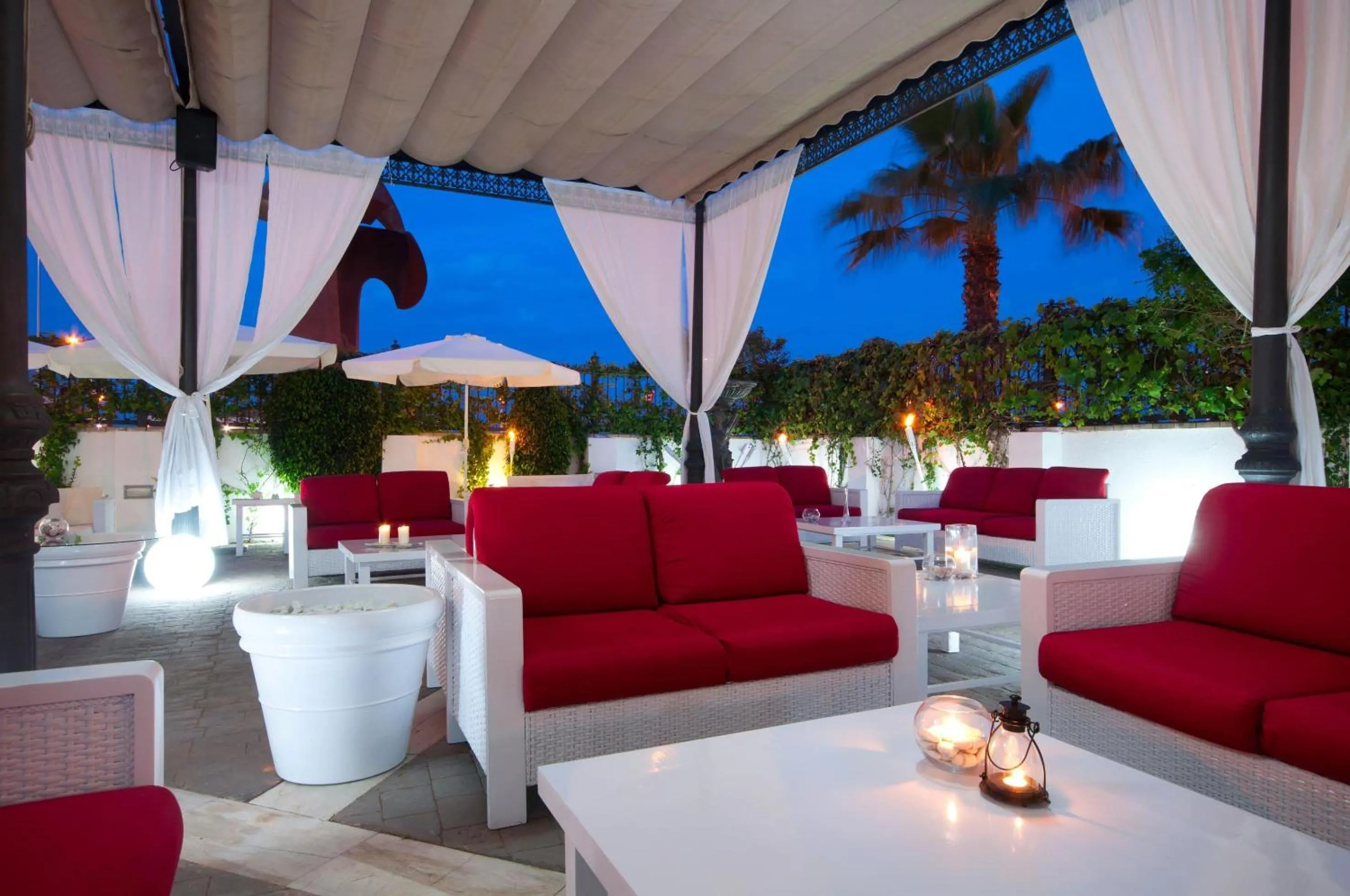 Restaurant/places to eat in Hotel Melilla Puerto, Affiliated by Meliá