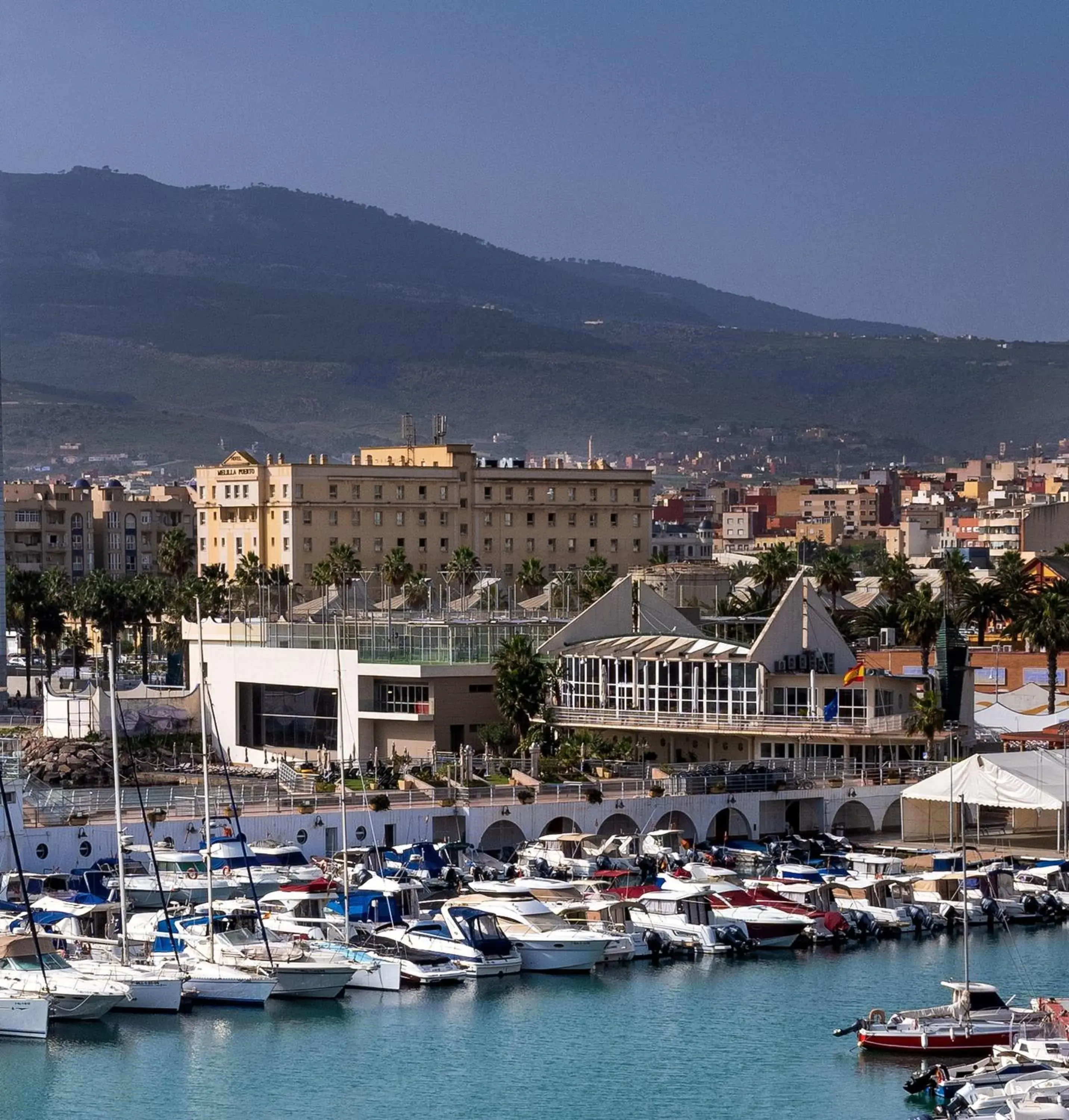 Property building in Hotel Melilla Puerto Property building in Hotel Melilla Puerto