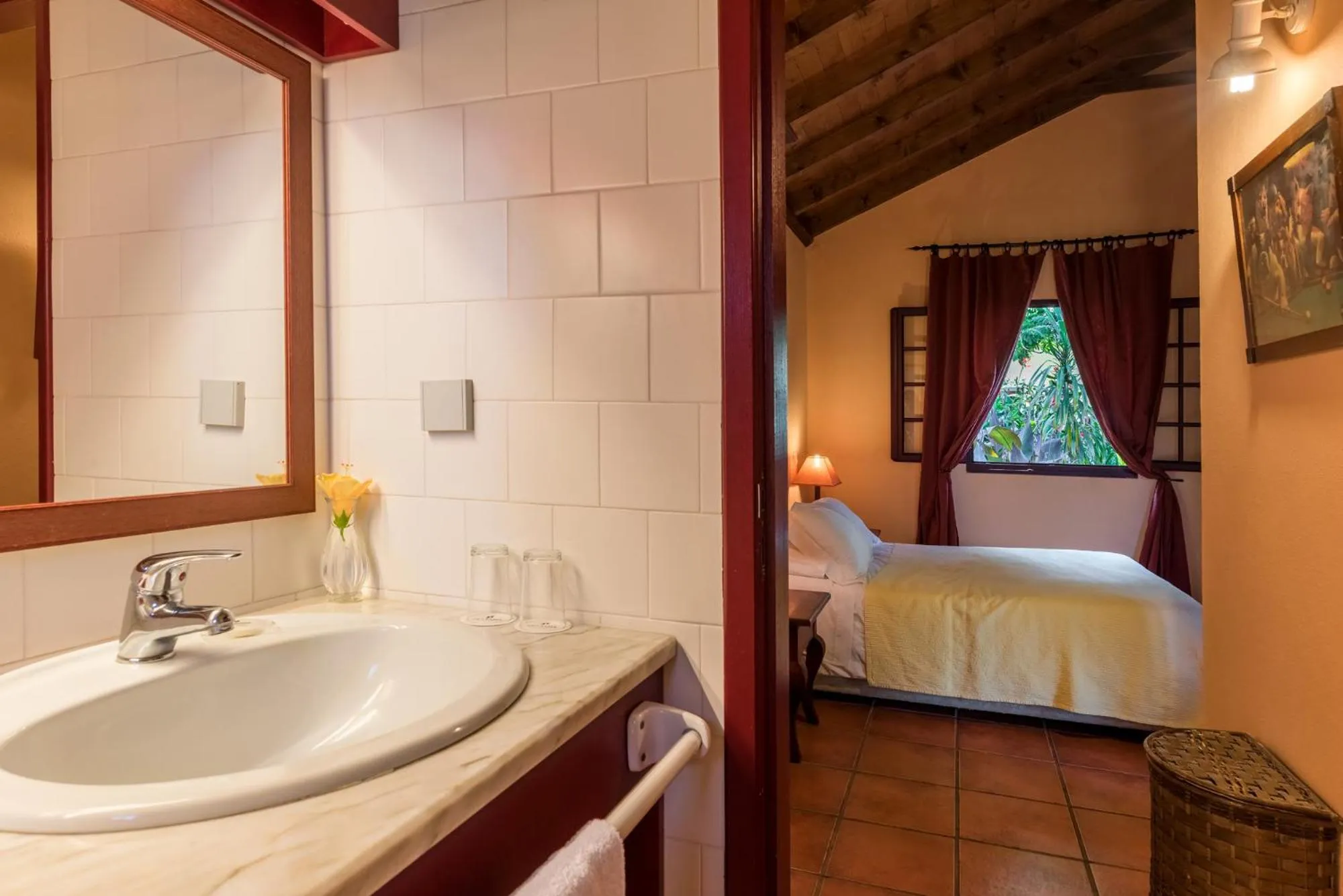 Bathroom, Bed in Pestana Quinta do Arco Nature & Rose Garden Hotel