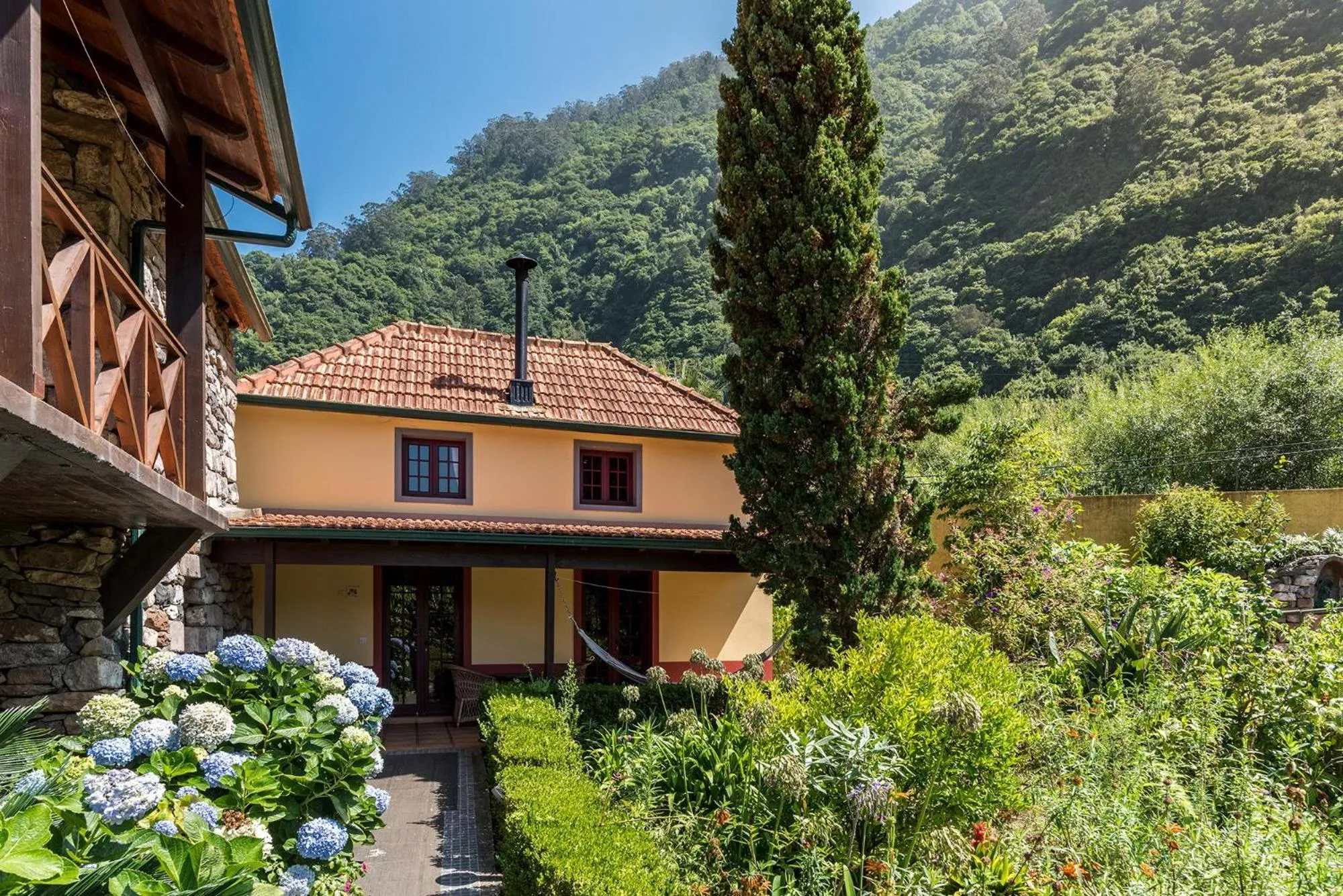 Garden in Pestana Quinta do Arco Nature & Rose Garden Hotel