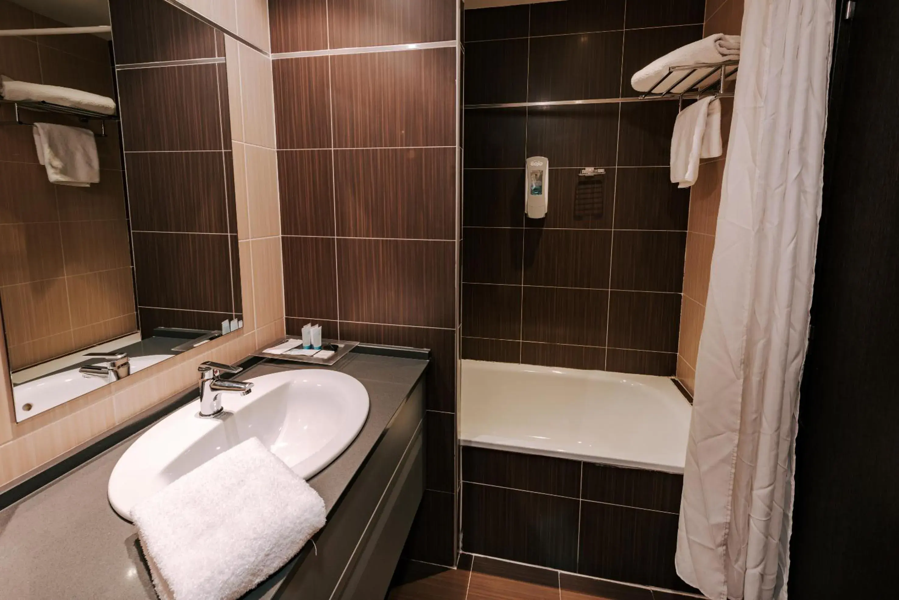 Bathroom in Zenit Aparthotel Hall 88 Bathroom in Zenit Aparthotel Hall 88