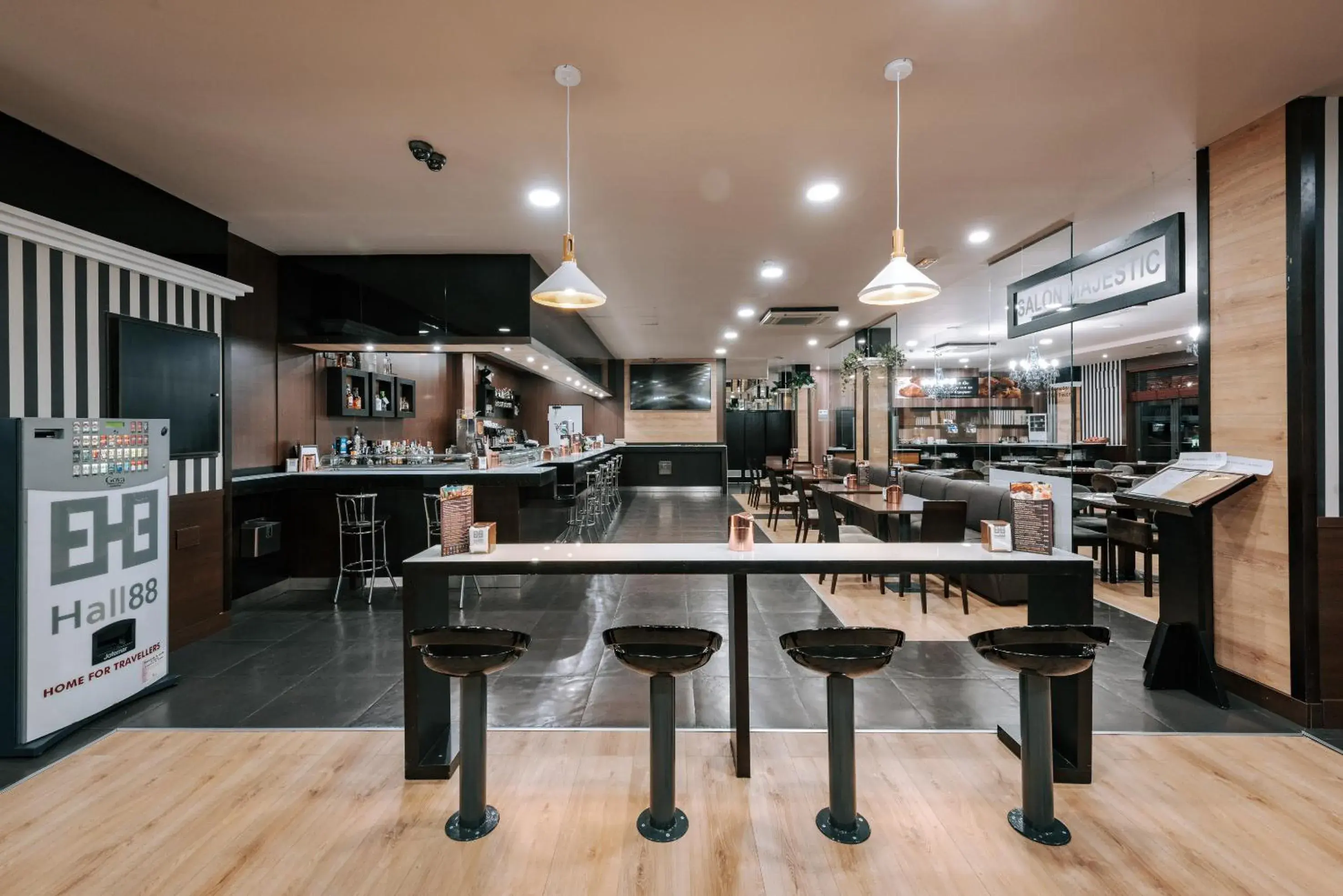 Lounge or bar in Zenit Aparthotel Hall 88 Lounge or bar in Zenit Aparthotel Hall 88