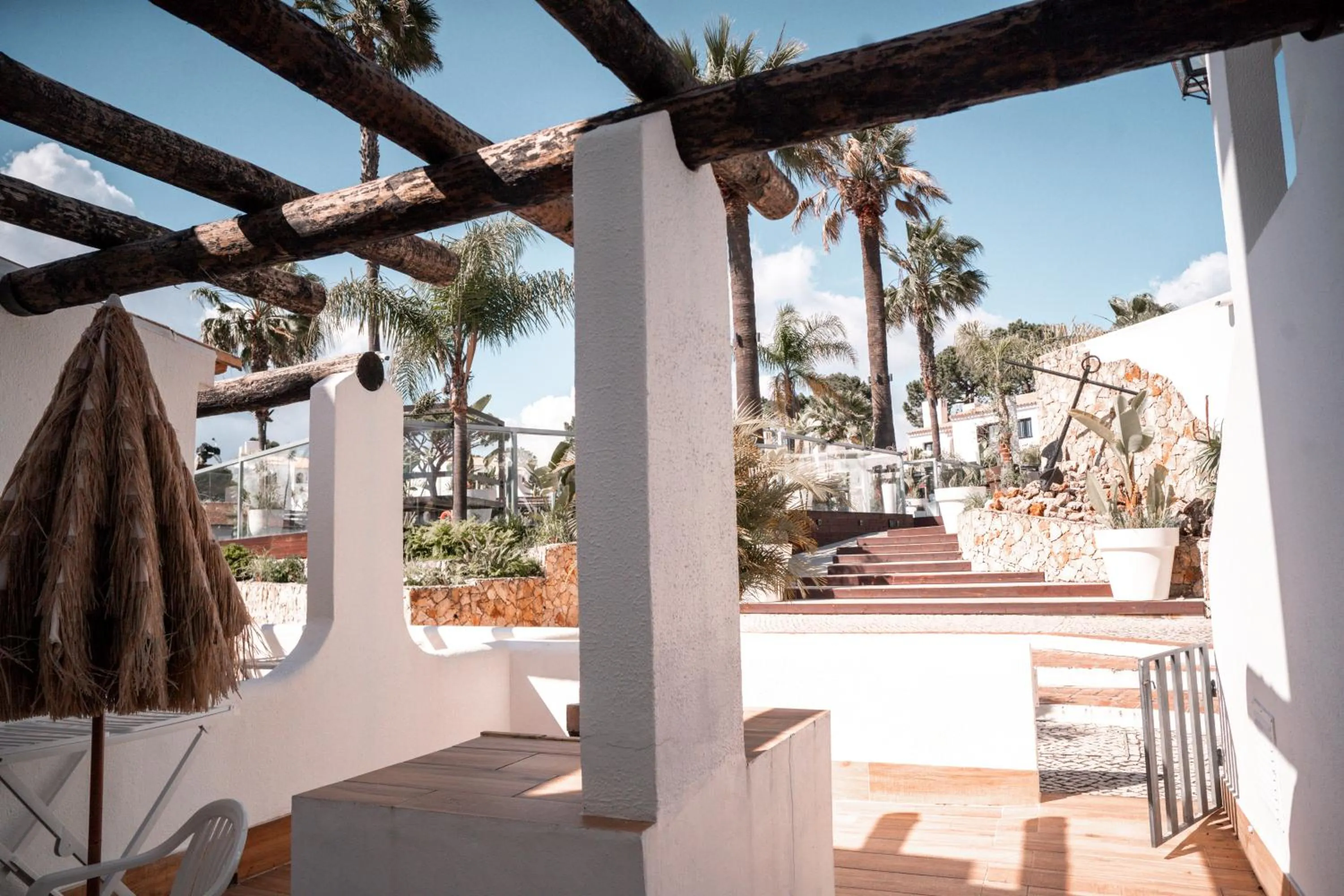 Property building in Apartamentos Honorio - Pool and Garden