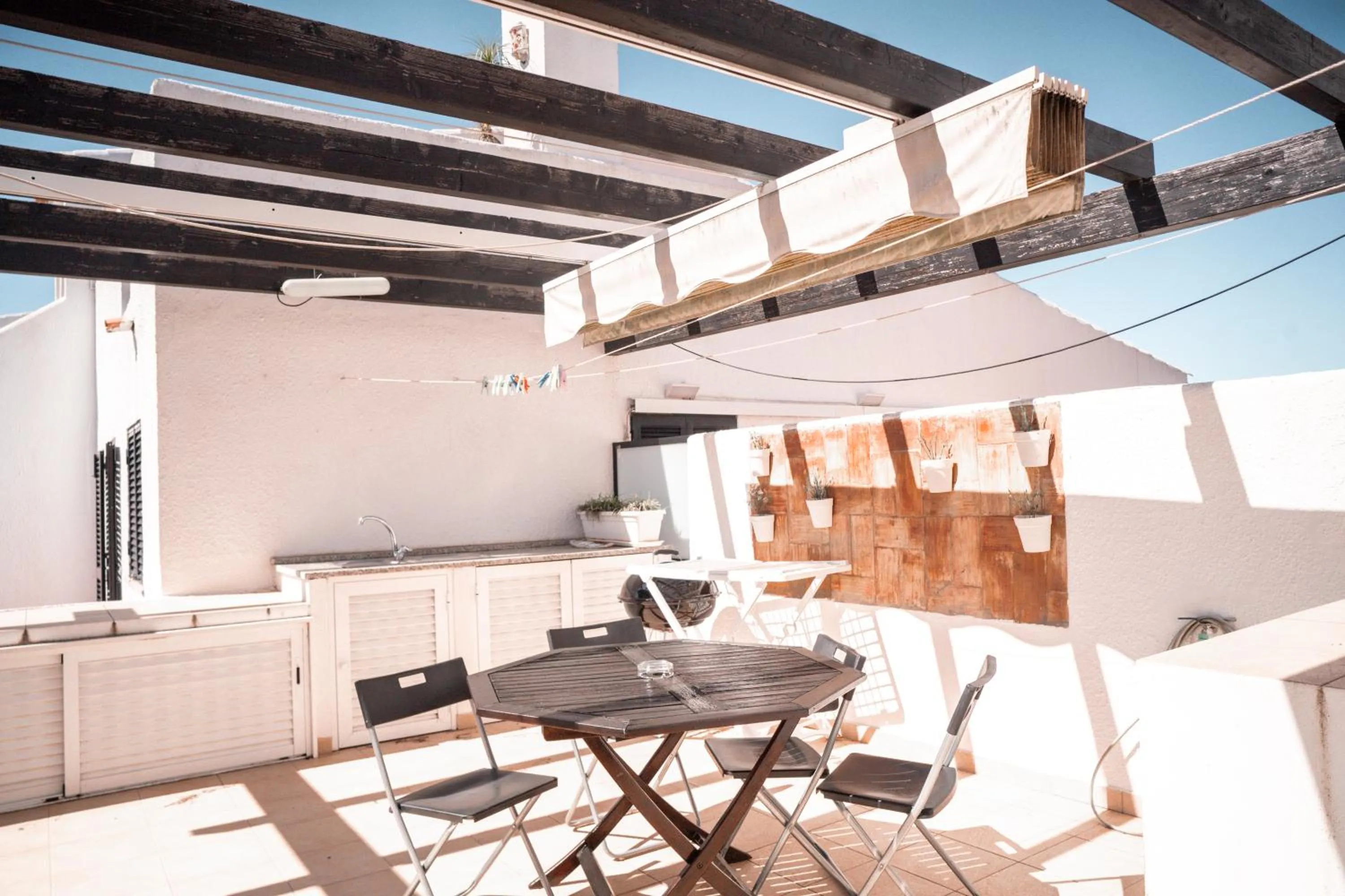 Patio in Apartamentos Honorio - Pool and Garden