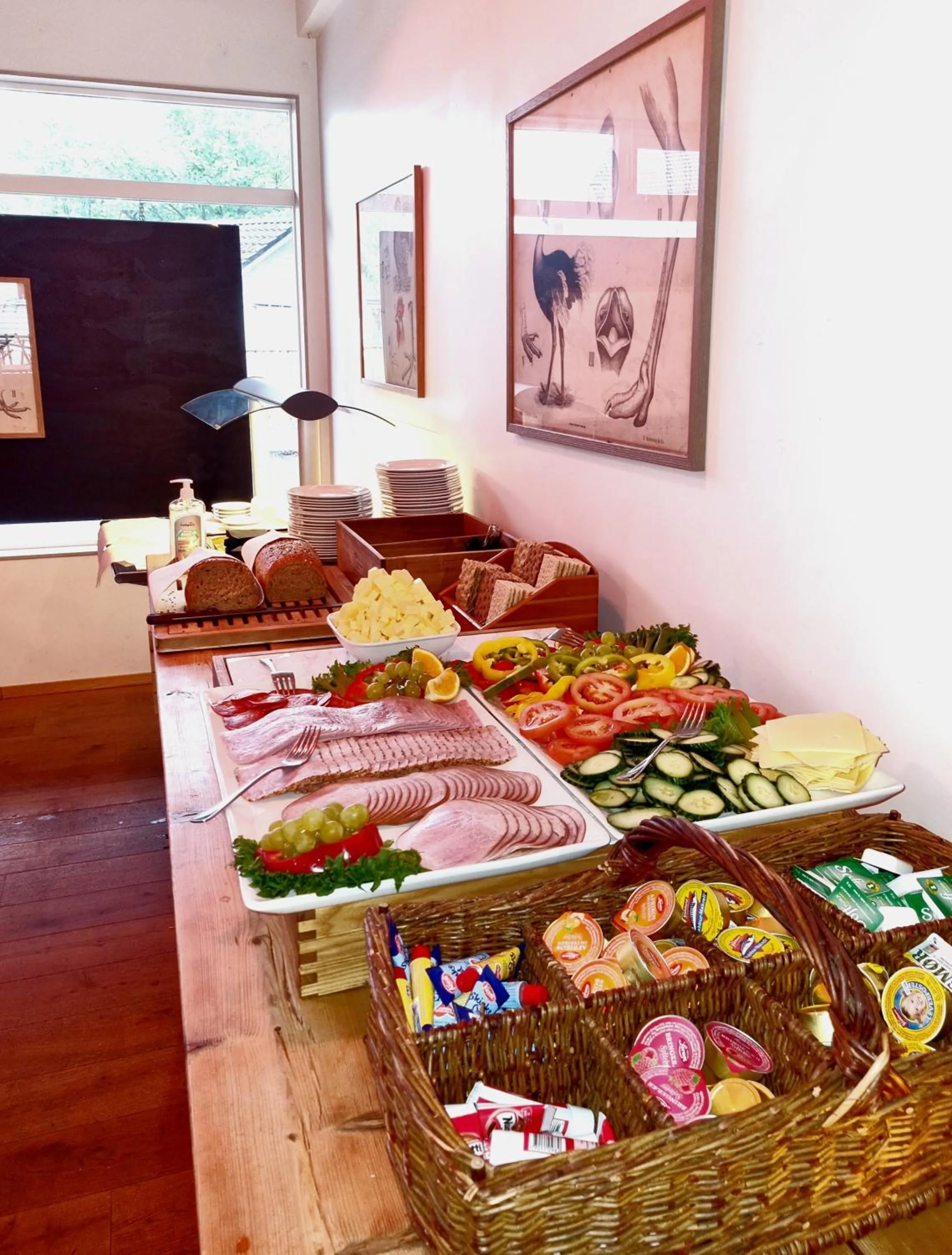 Restaurant/places to eat in Fugl Fønix Hotel