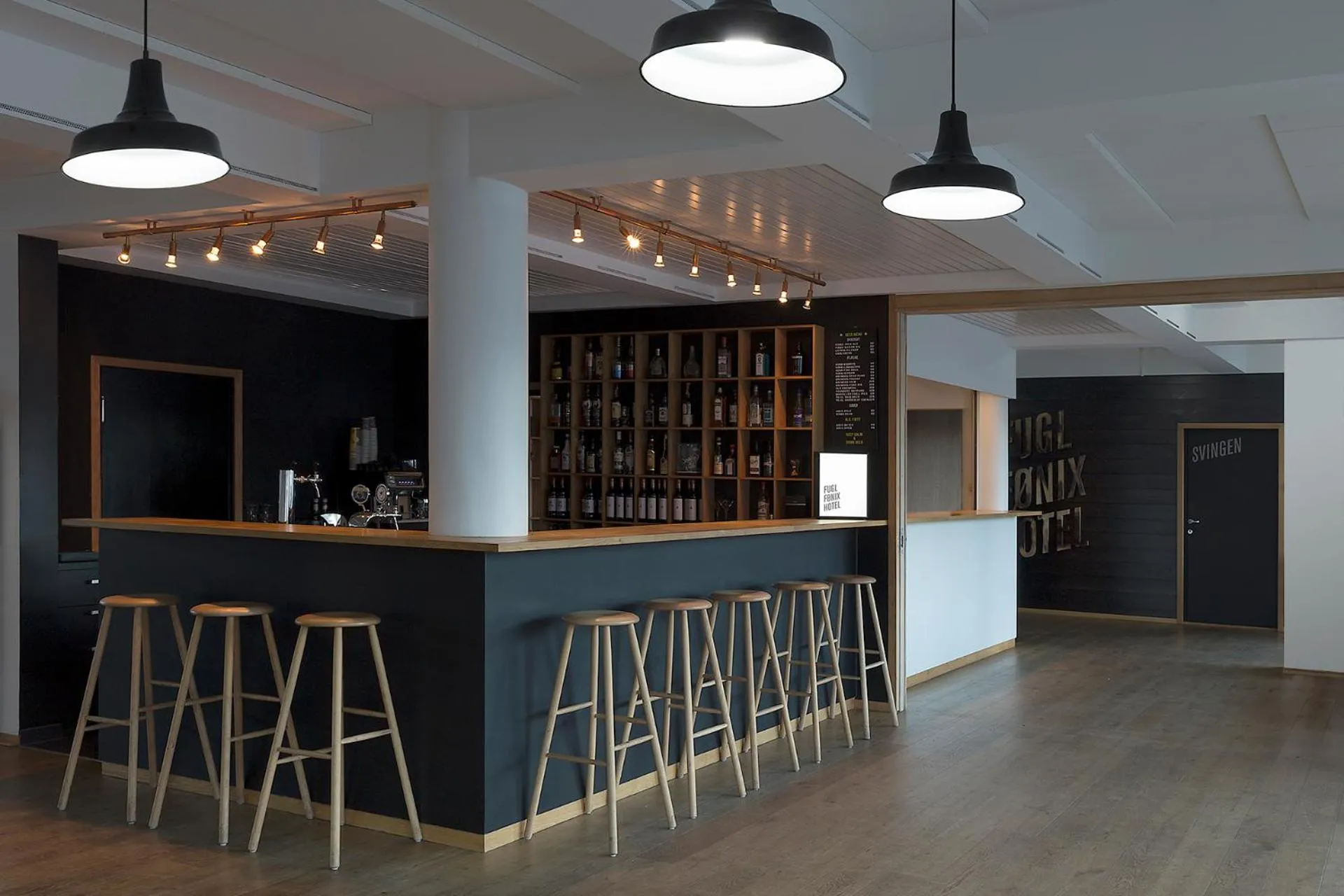 Restaurant/places to eat in Fugl Fønix Hotel