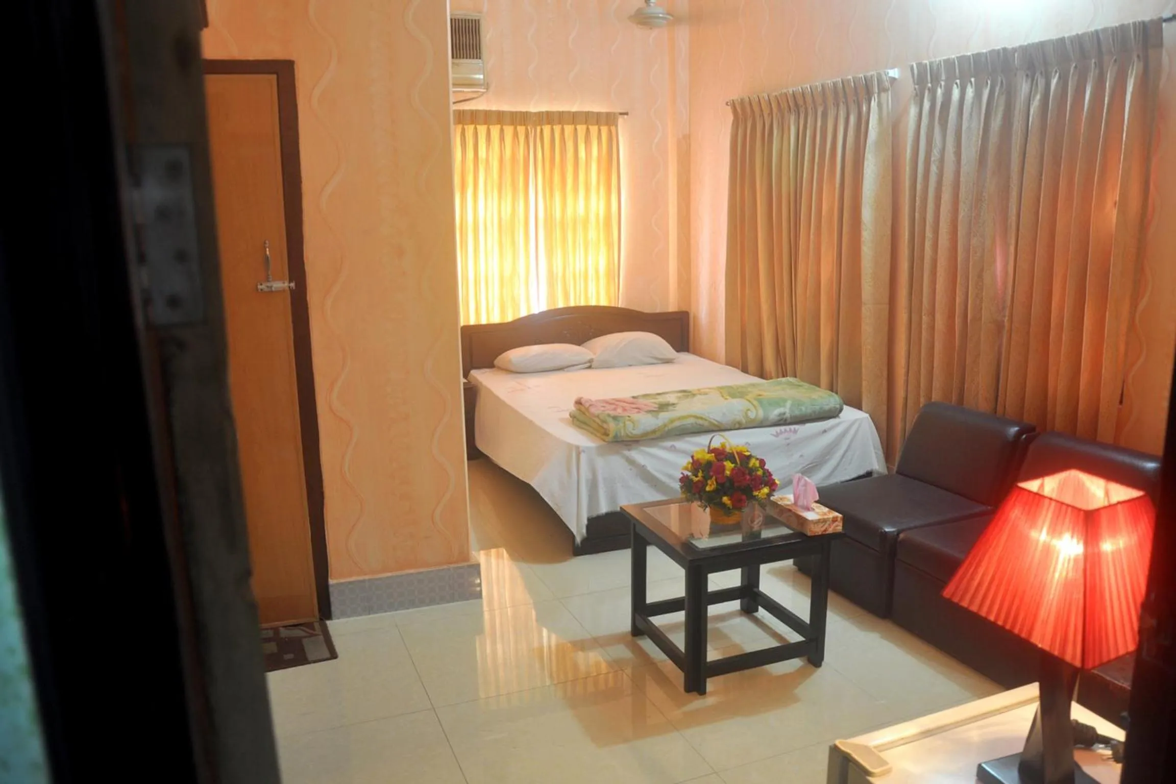 Bed in Hotel Swiss Garden International