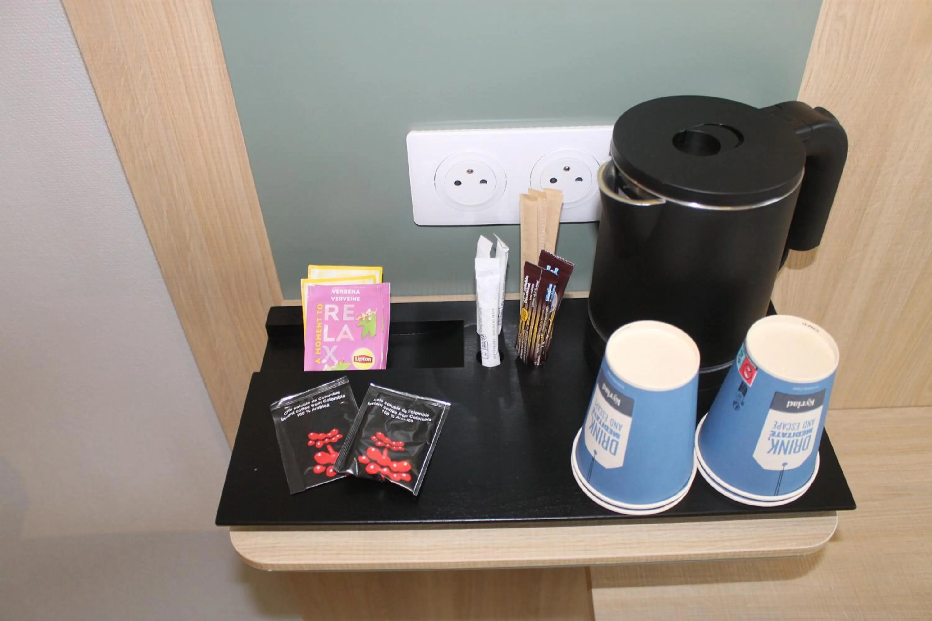 Coffee/tea facilities in Kyriad Anglet - Biarritz