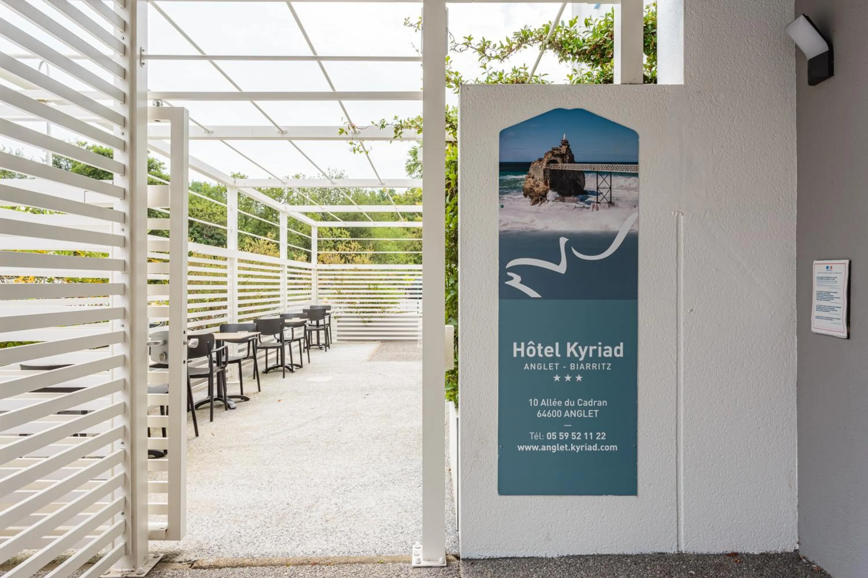 Patio in Kyriad Anglet - Biarritz