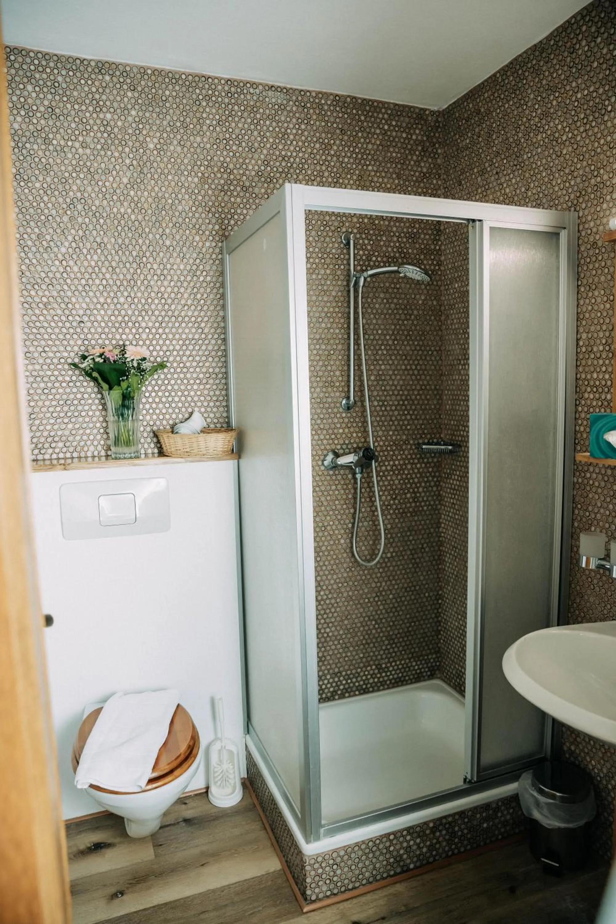 Bathroom in Waldpension Jägerstüberl