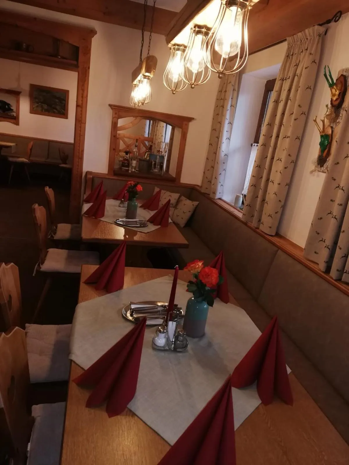 Restaurant/places to eat in Waldpension Jägerstüberl