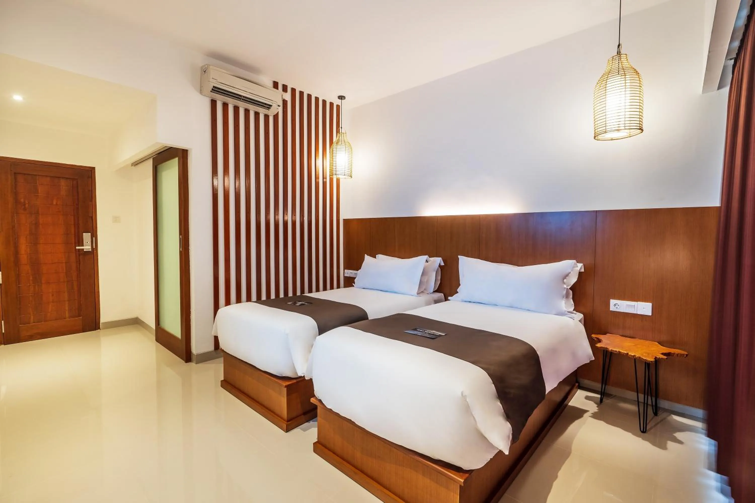 Bed in Suka Beach Inn