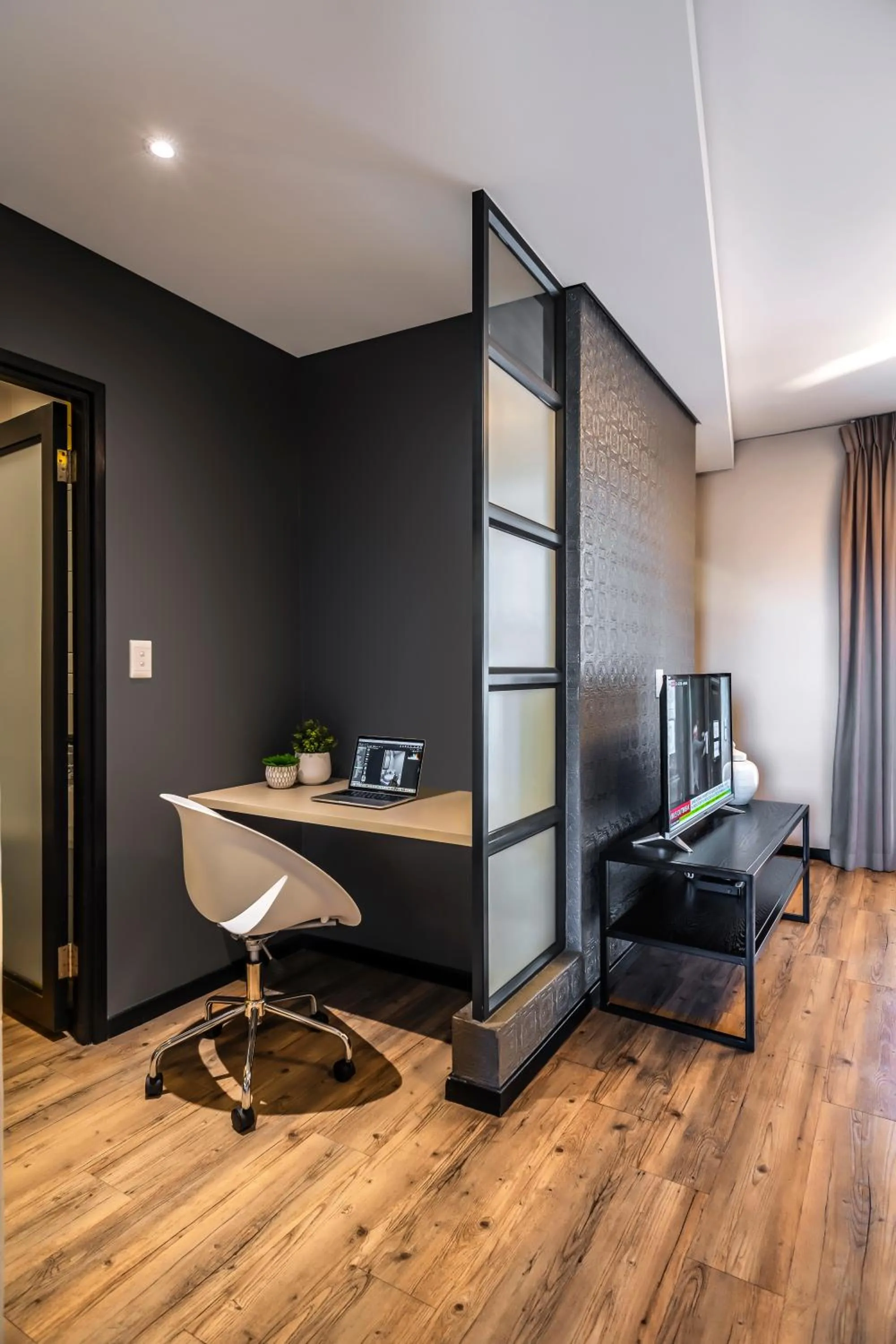 Area and facilities in CAG The Vantage Rosebank