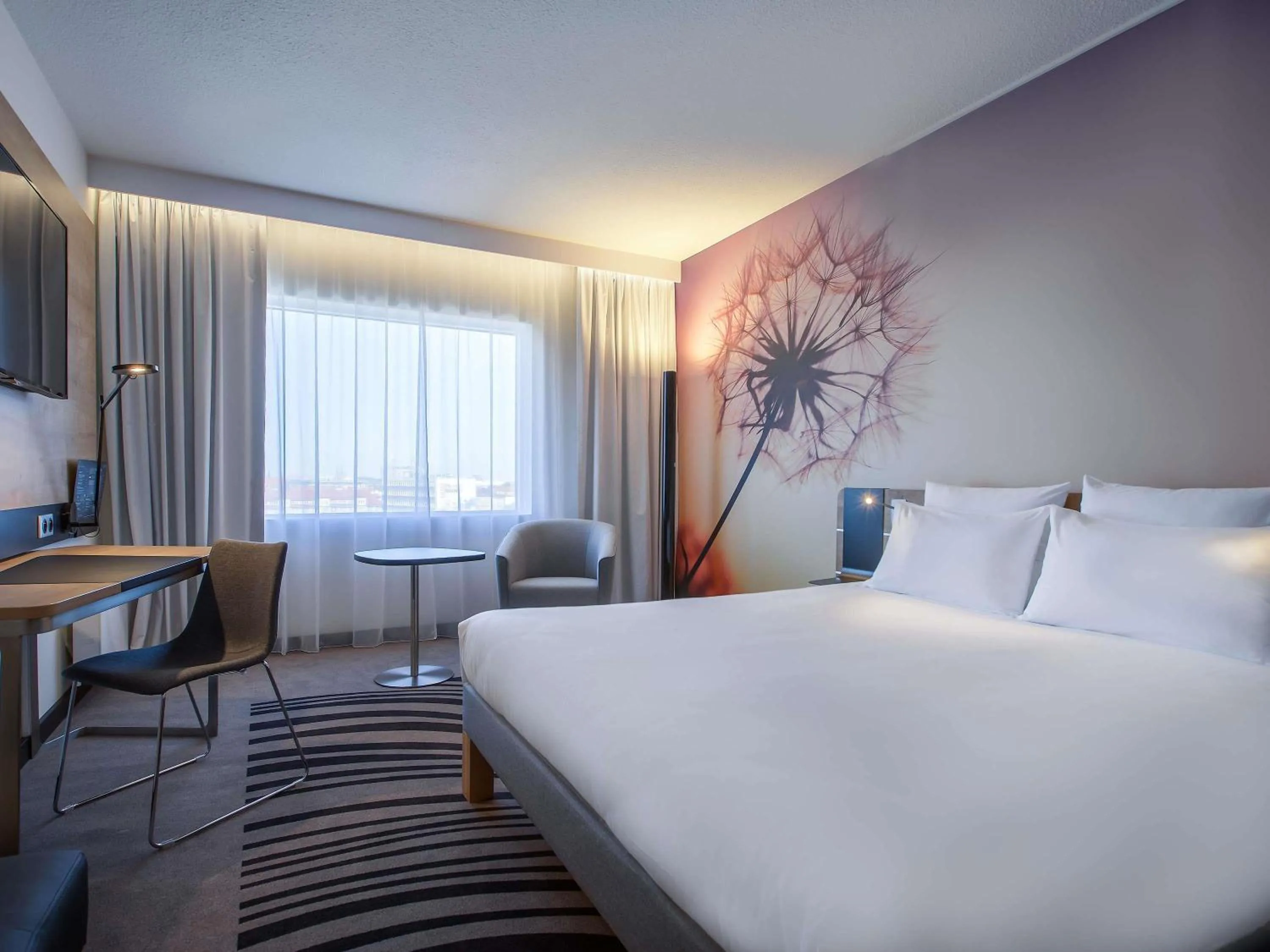 Bedroom, Bed in Novotel Wrocław Centrum