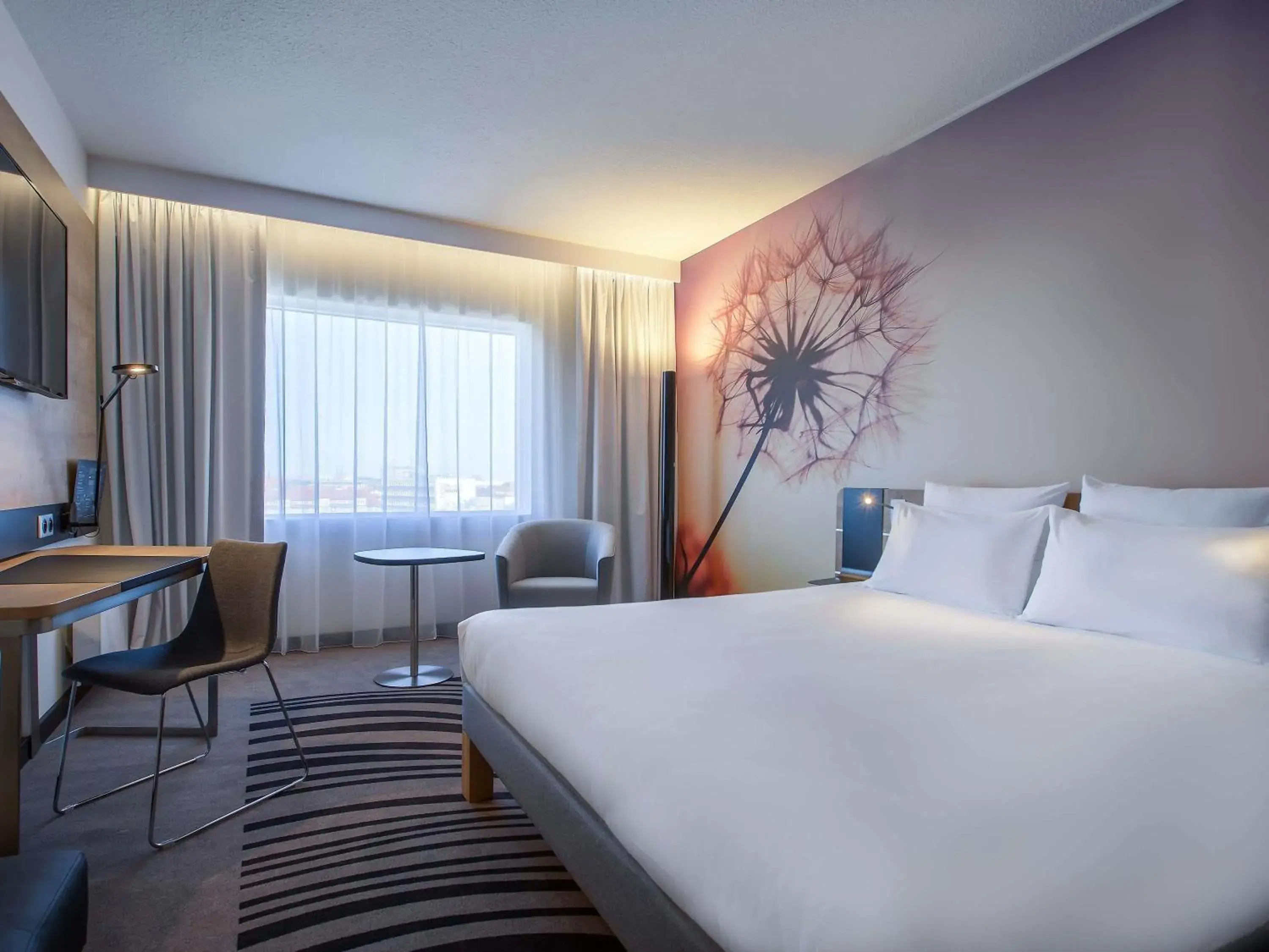 Bedroom, Bed in Novotel Wrocław Centrum Bedroom, Bed in Novotel Wrocław Centrum