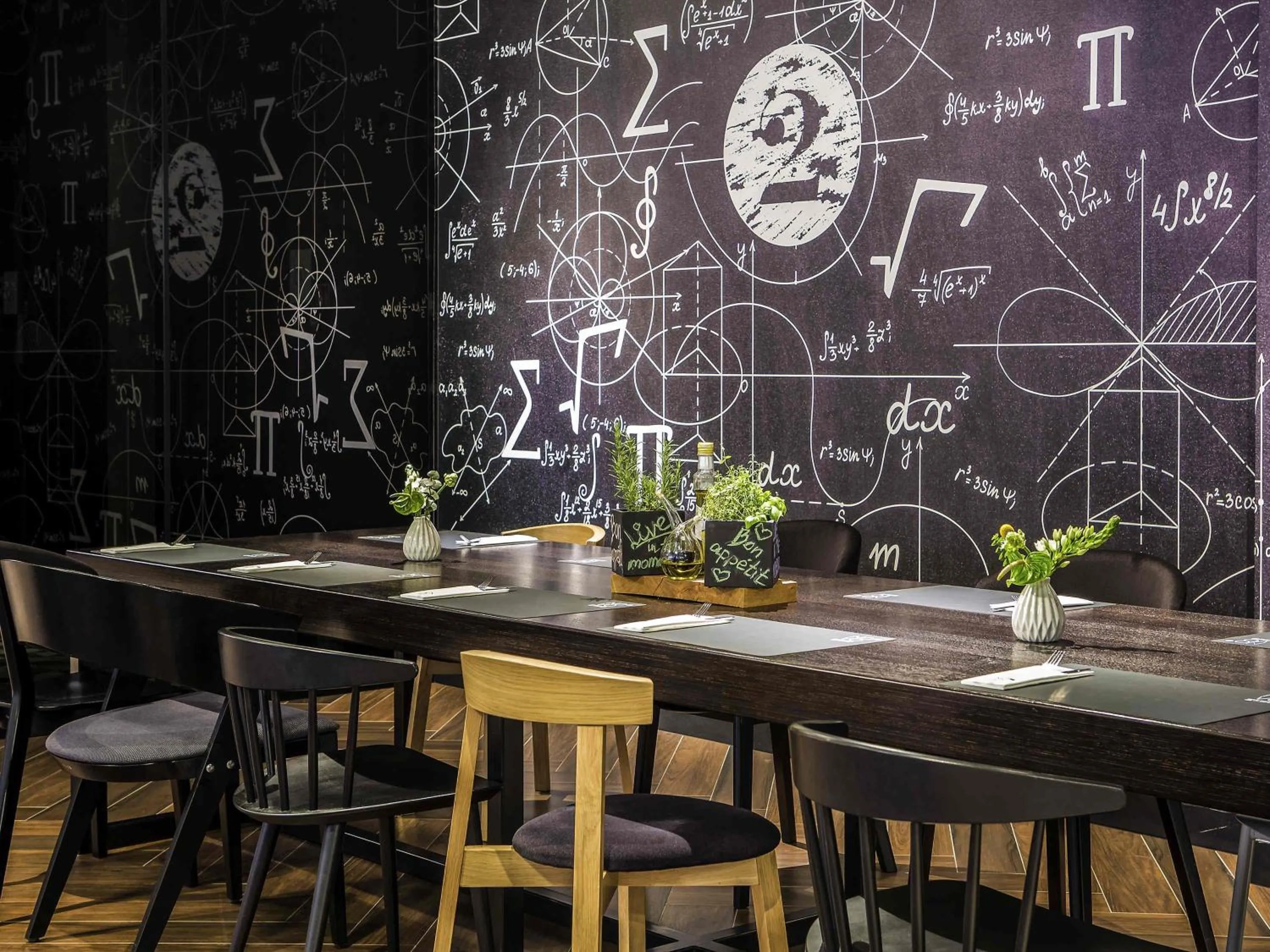 Restaurant/places to eat in Novotel Wrocław Centrum