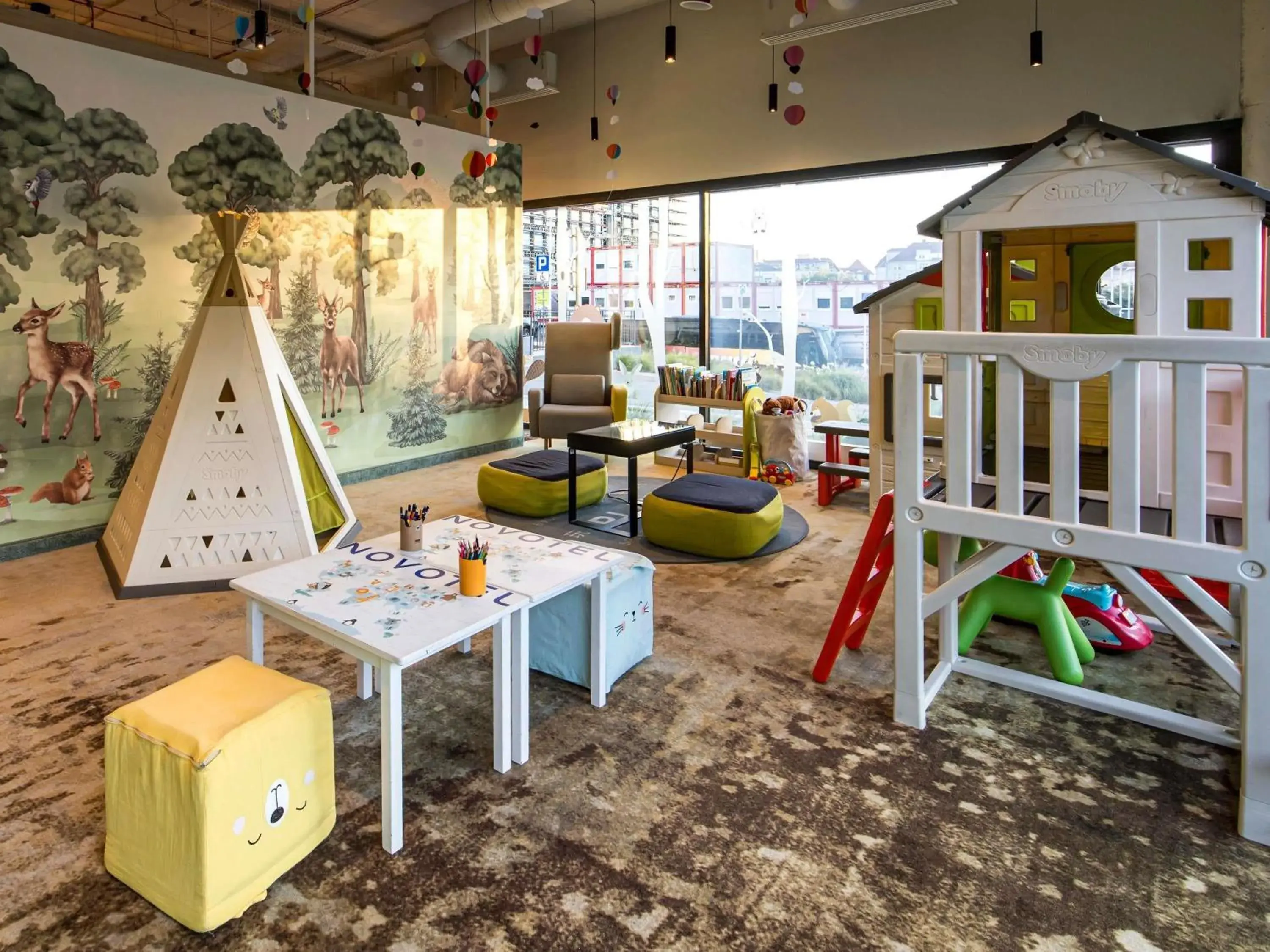 Property building in Novotel Wrocław Centrum Property building in Novotel Wrocław Centrum