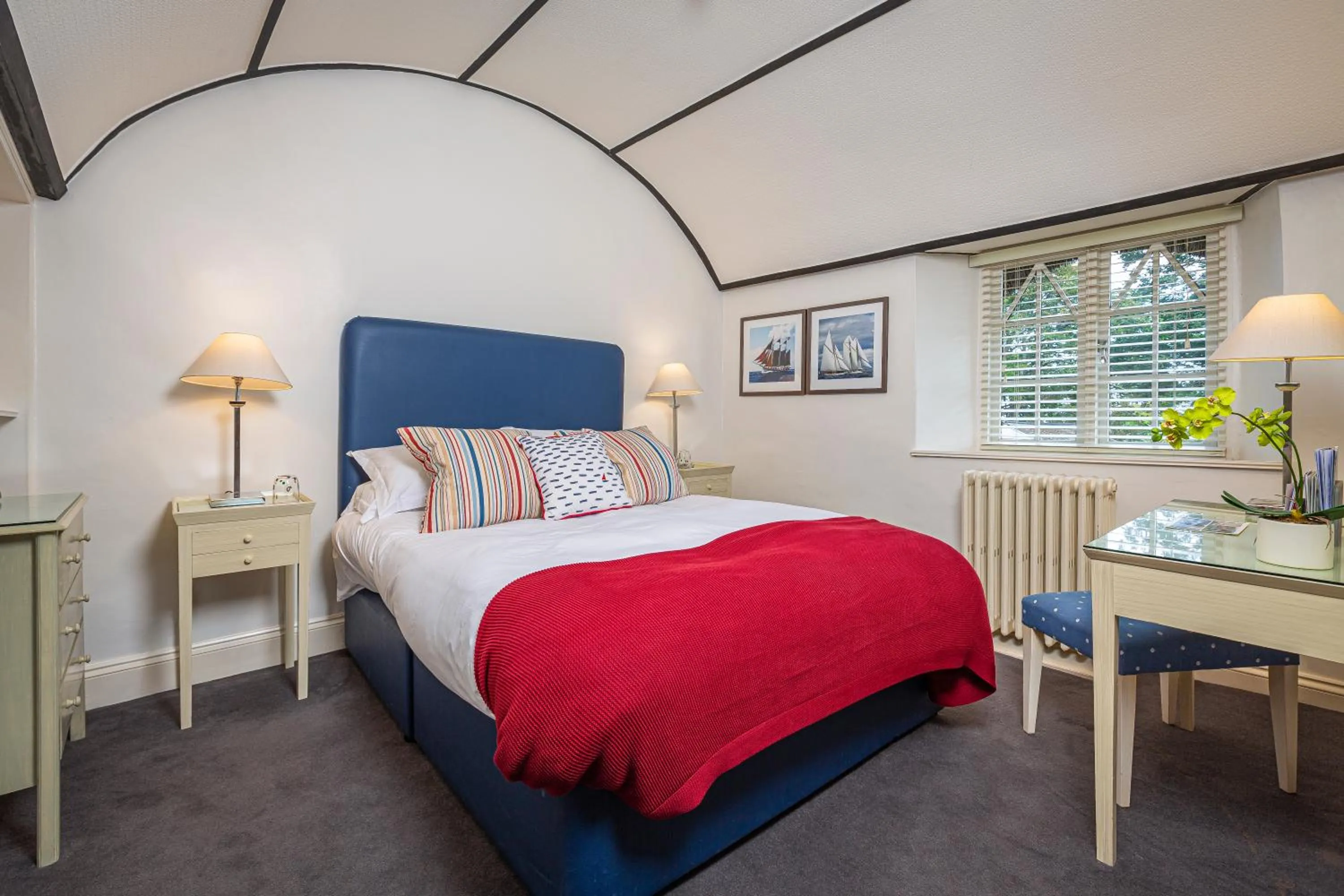 Bed in Cary Arms & Spa