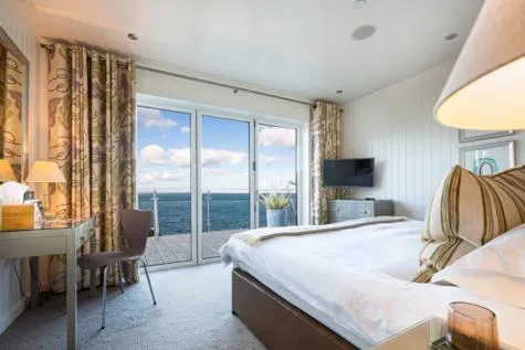 Bed in Cary Arms & Spa