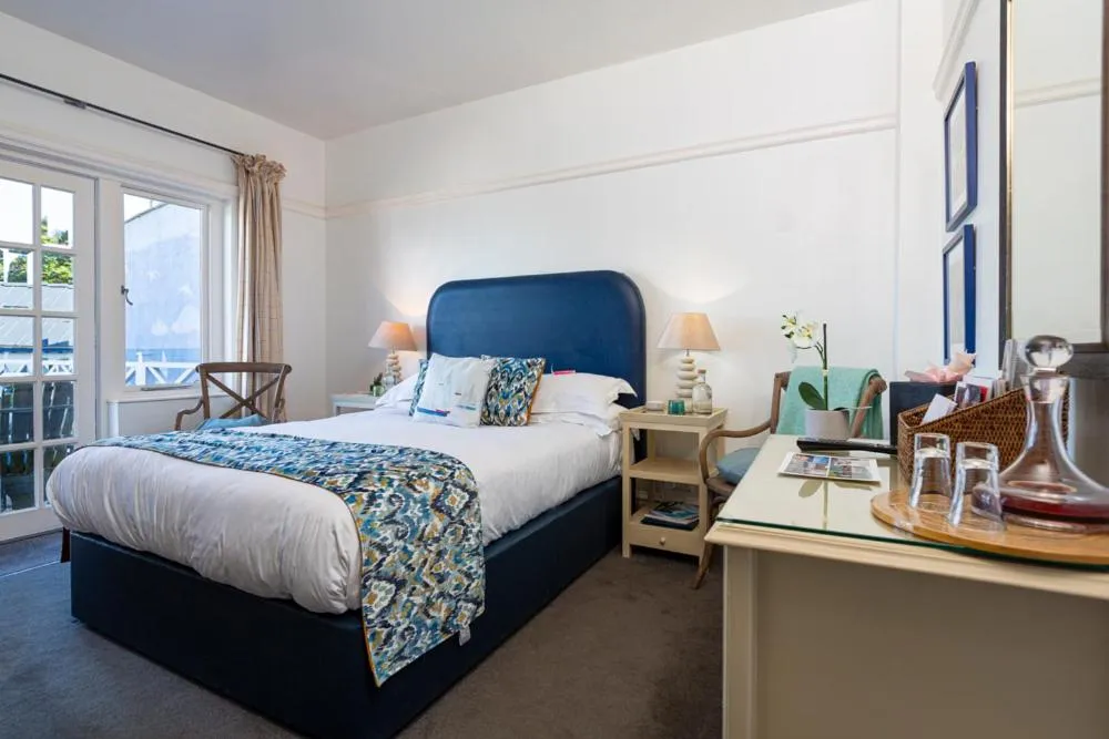 Bed in Cary Arms & Spa