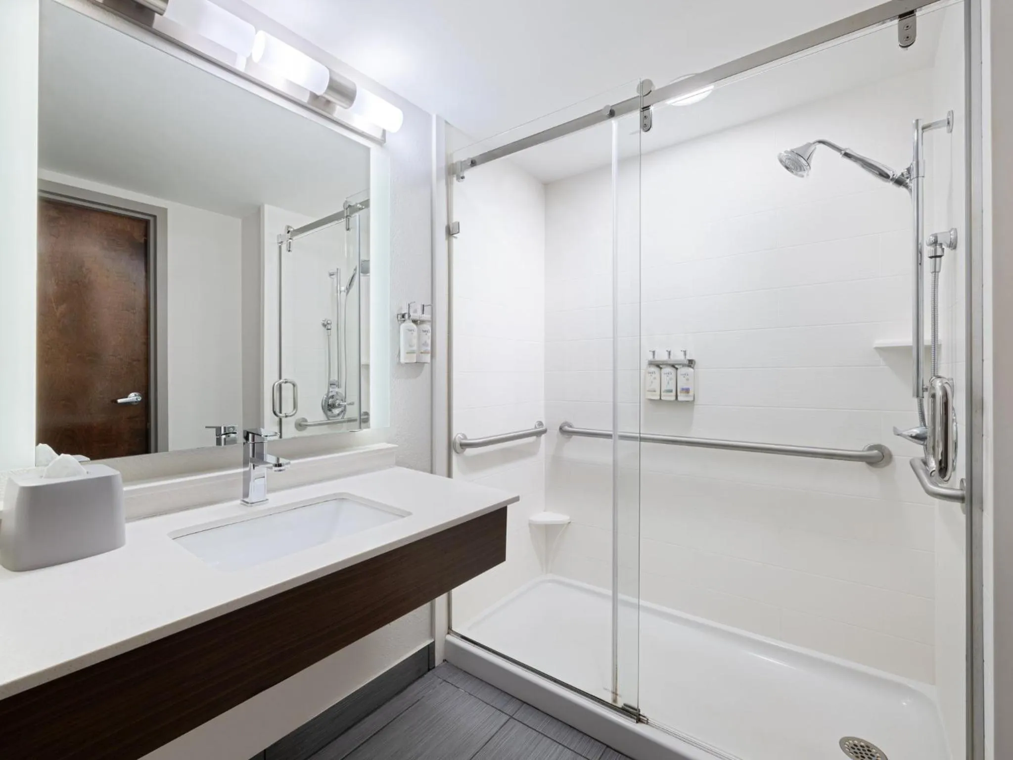 Bathroom in Holiday Inn Express & Suites Augusta West - Ft Gordon Area by IHG